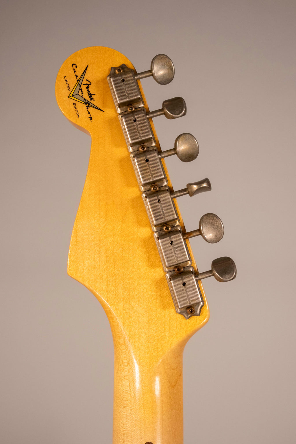 Fender Custom Shop 1956 Stratocaster Journeyman Relic Faded Aged Shell Pink