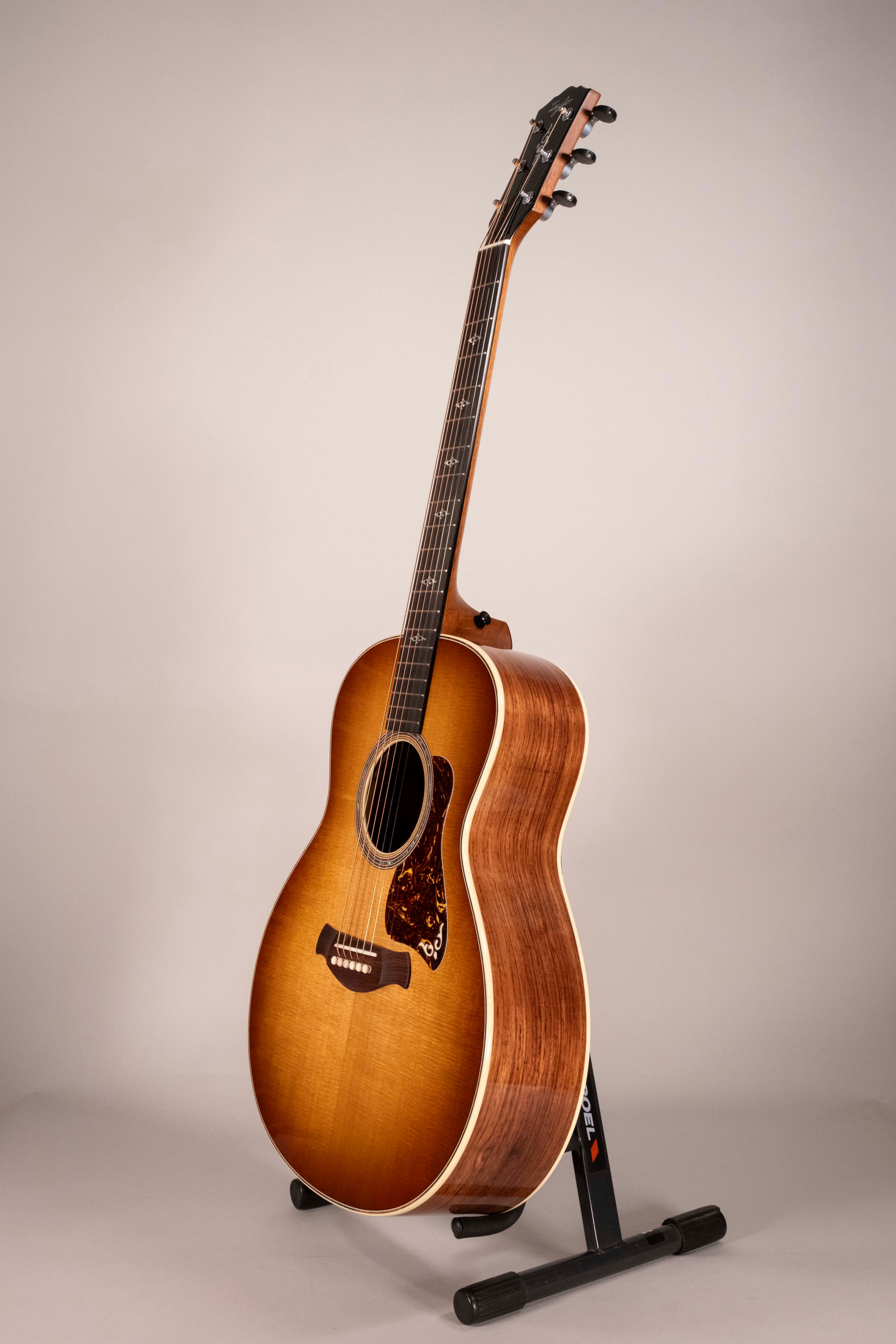Taylor 814E Sunburst Gold Label