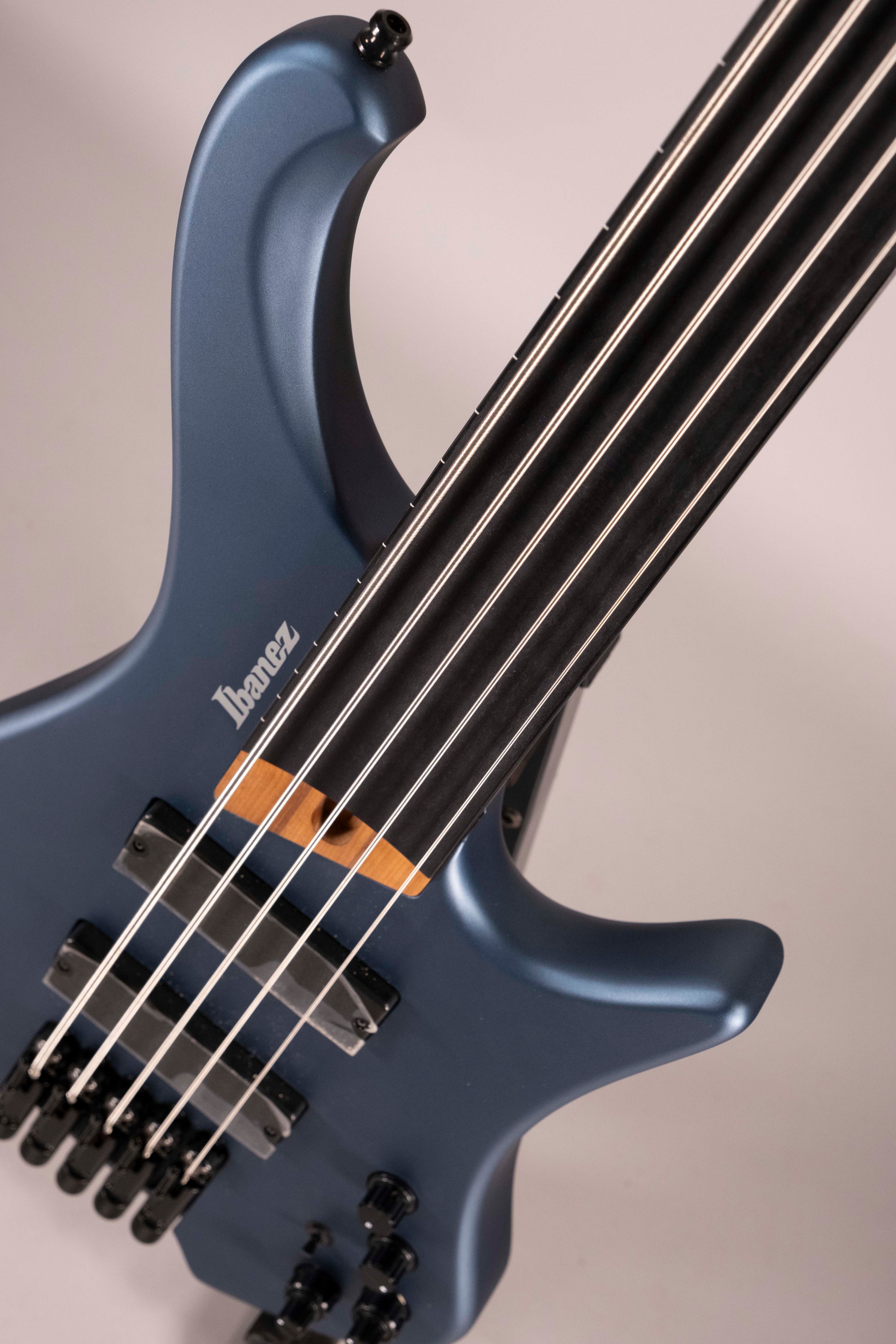 Ibanez EHB1005FAOM Basso Elettrico 5 Corde Artic Ocean Matte
