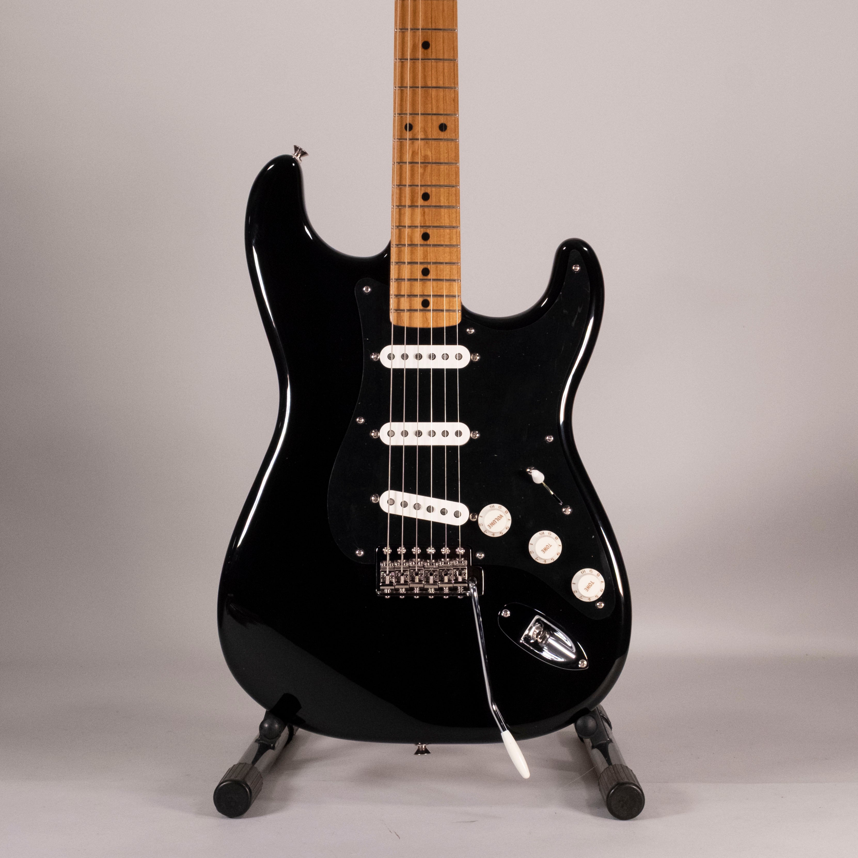 Fender Limited Edition Vintera II '50s Stratocaster Roasted Maple Finish Black