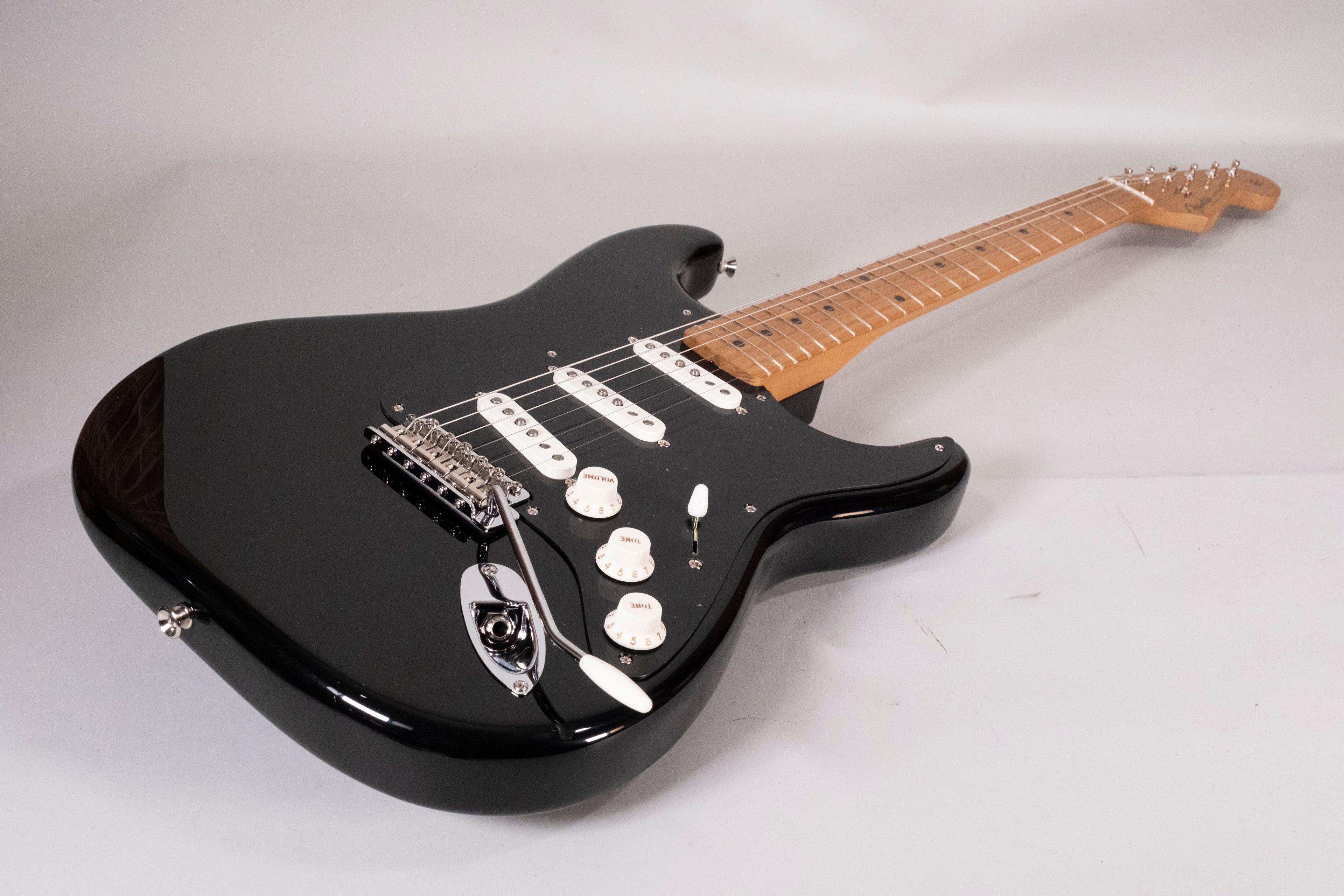 Fender Limited Edition Vintera II '50s Stratocaster Roasted Maple Finish Black