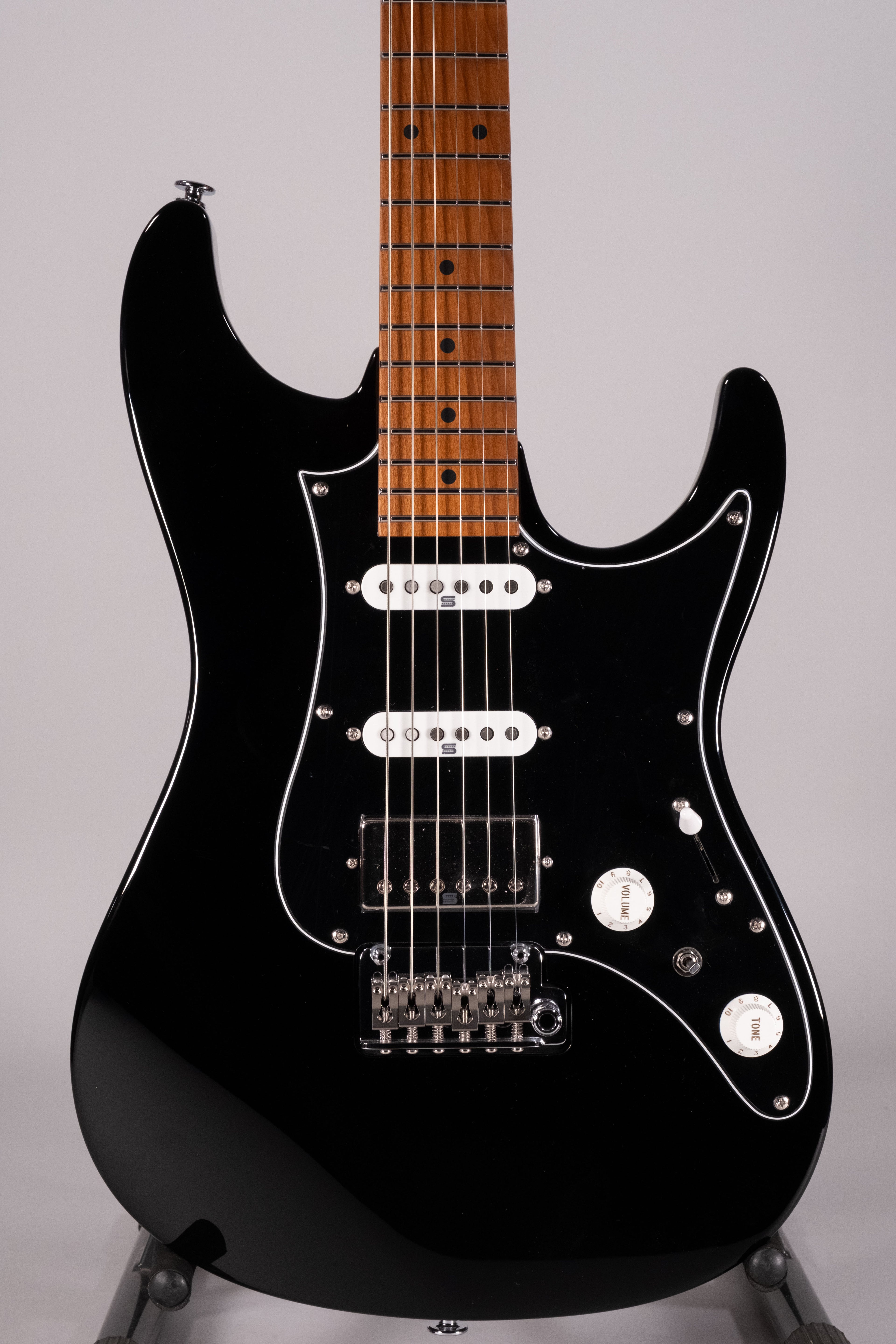 Ibanez AZ2204B Chitarra Elettrica Black