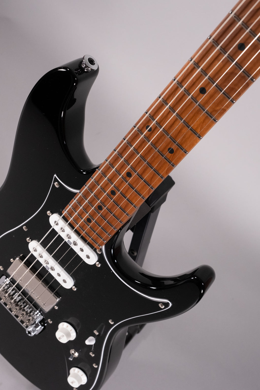 Ibanez AZ2204B Chitarra Elettrica Black