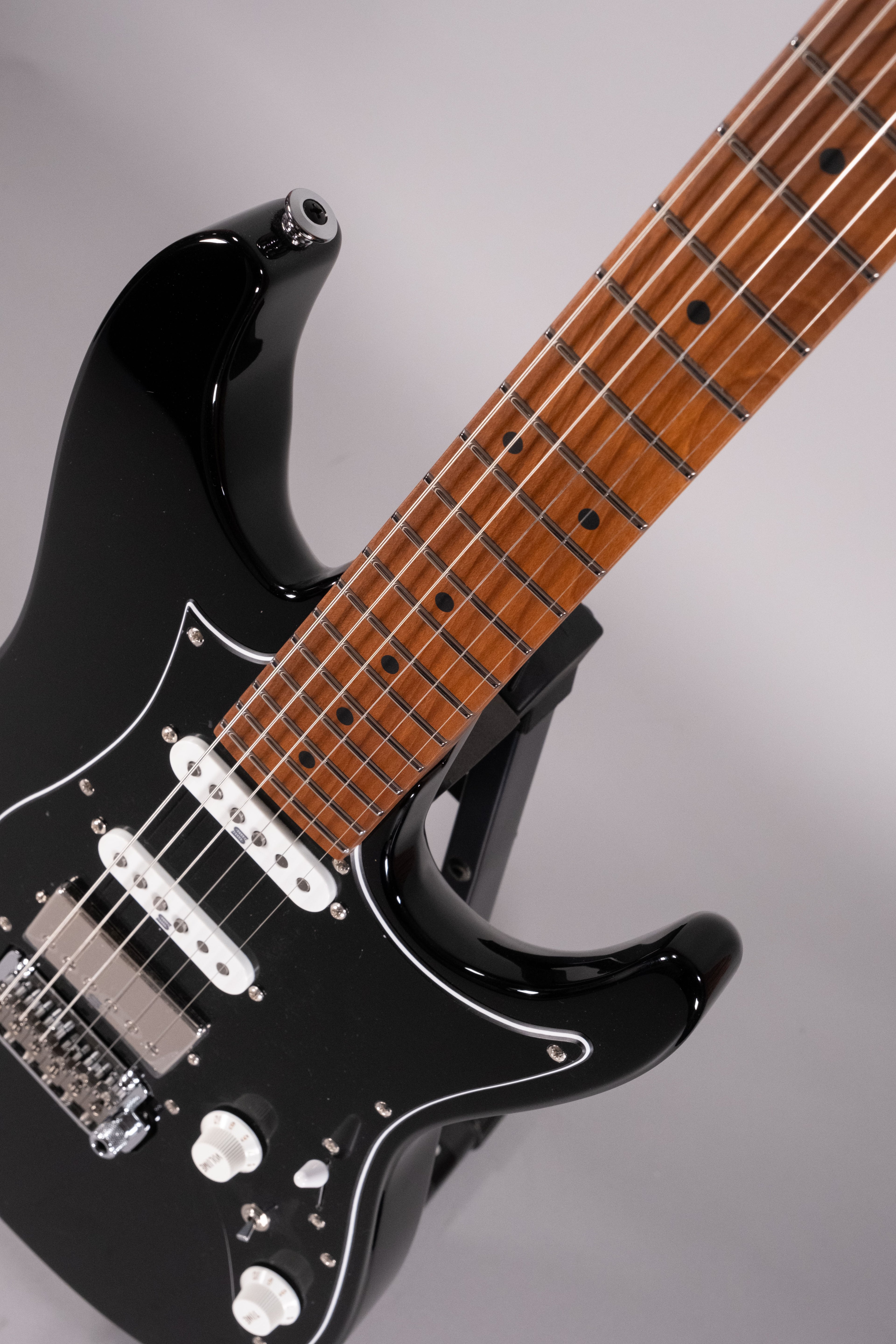 Ibanez AZ2204B Chitarra Elettrica Black