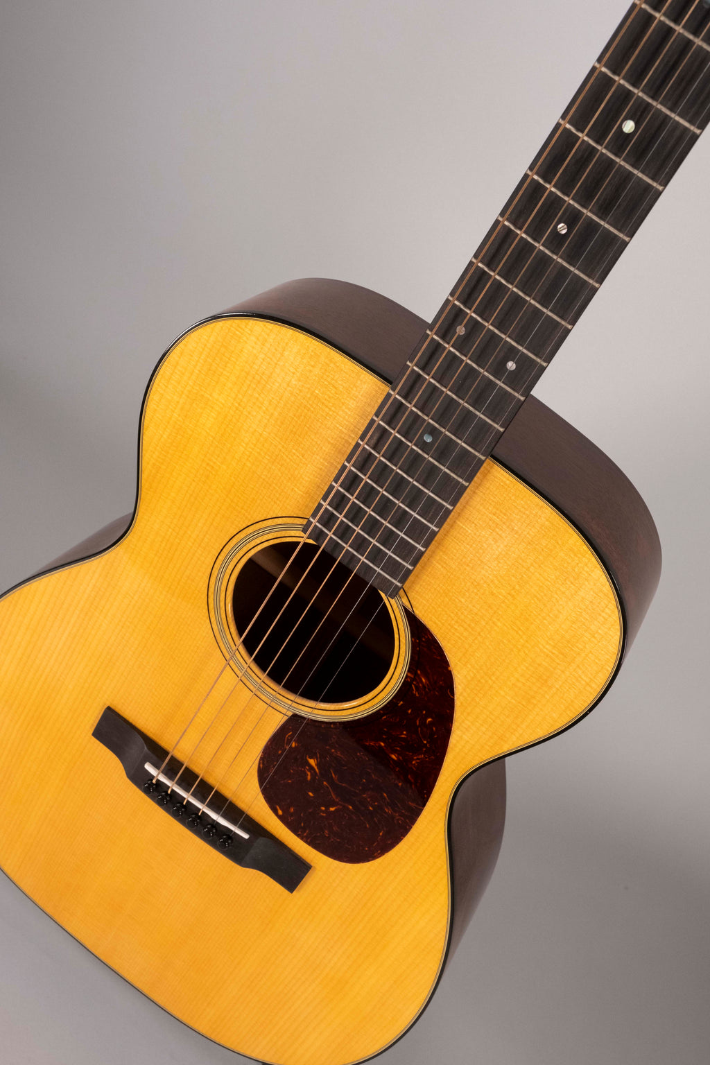 Martin & Co. 00-18