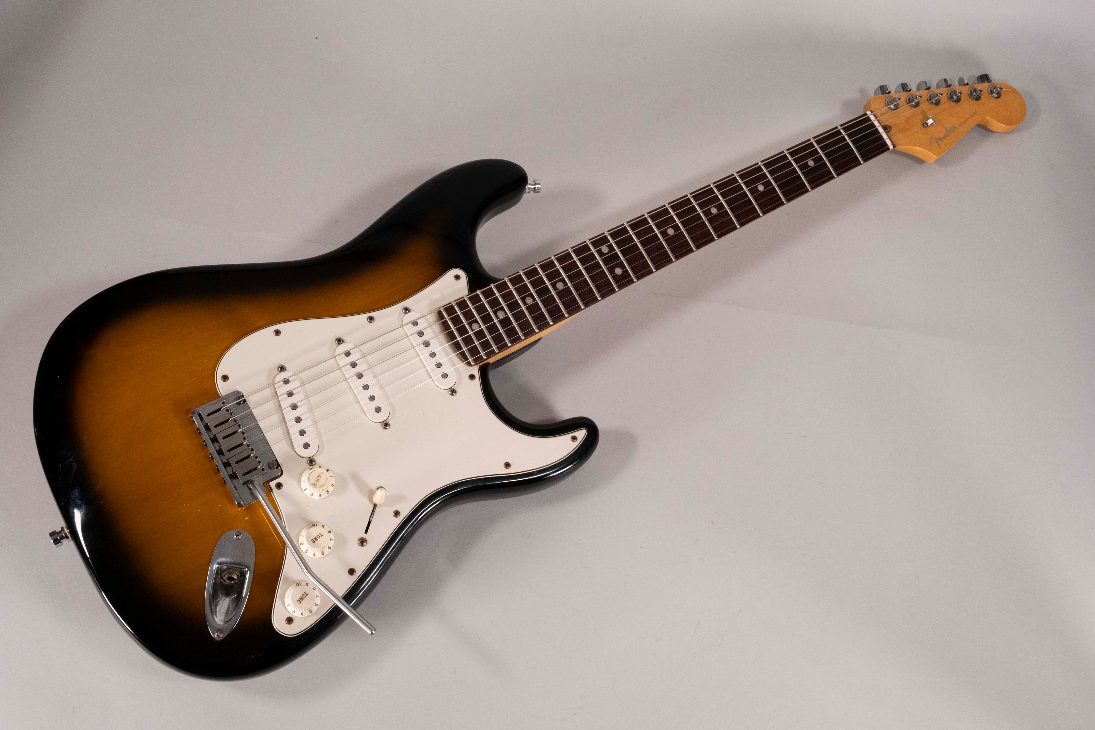 Fender Strato Amer.Deluxe Sunb Usata
