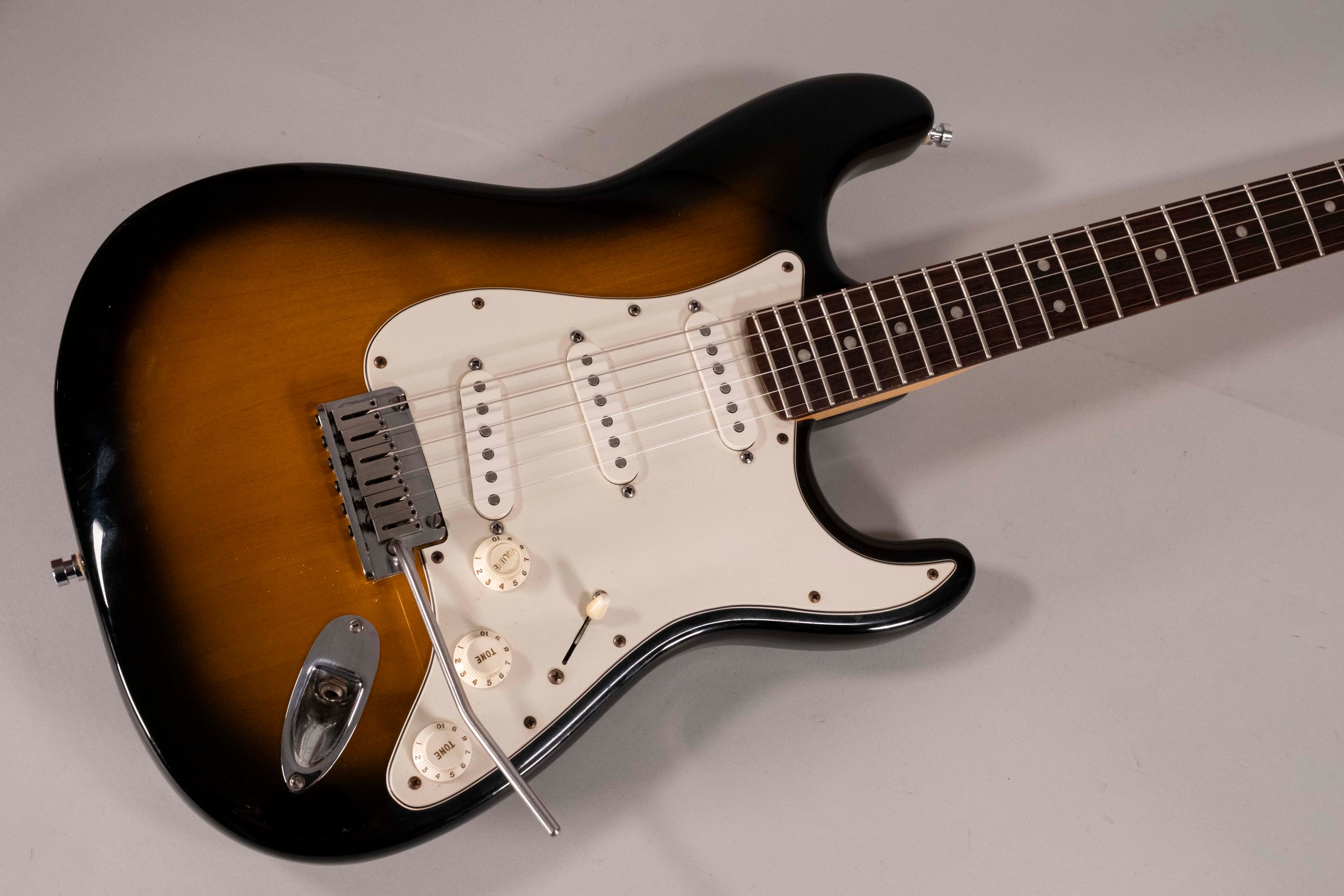 Fender Strato Amer.Deluxe Sunb Usata