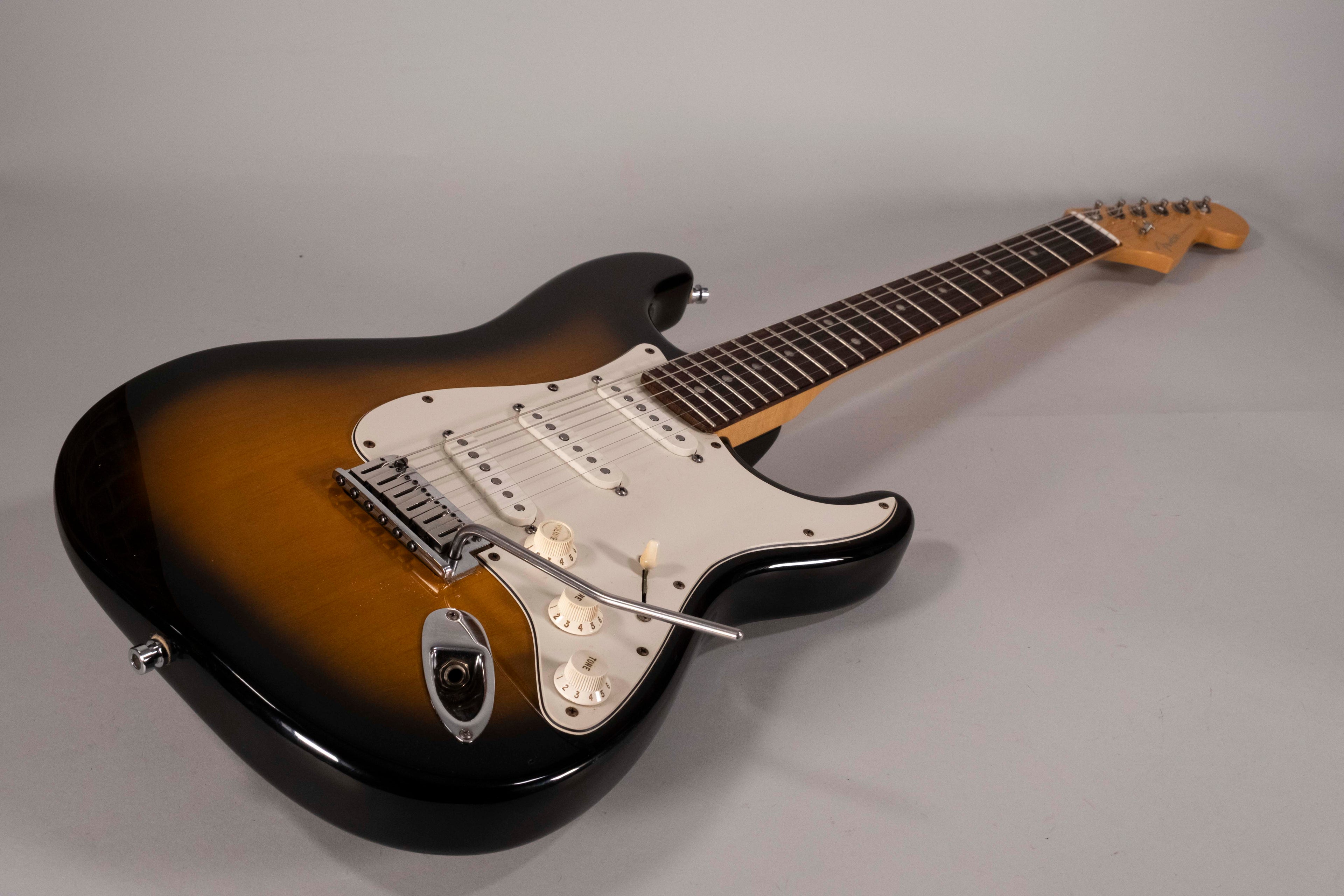 Fender Strato Amer.Deluxe Sunb Usata