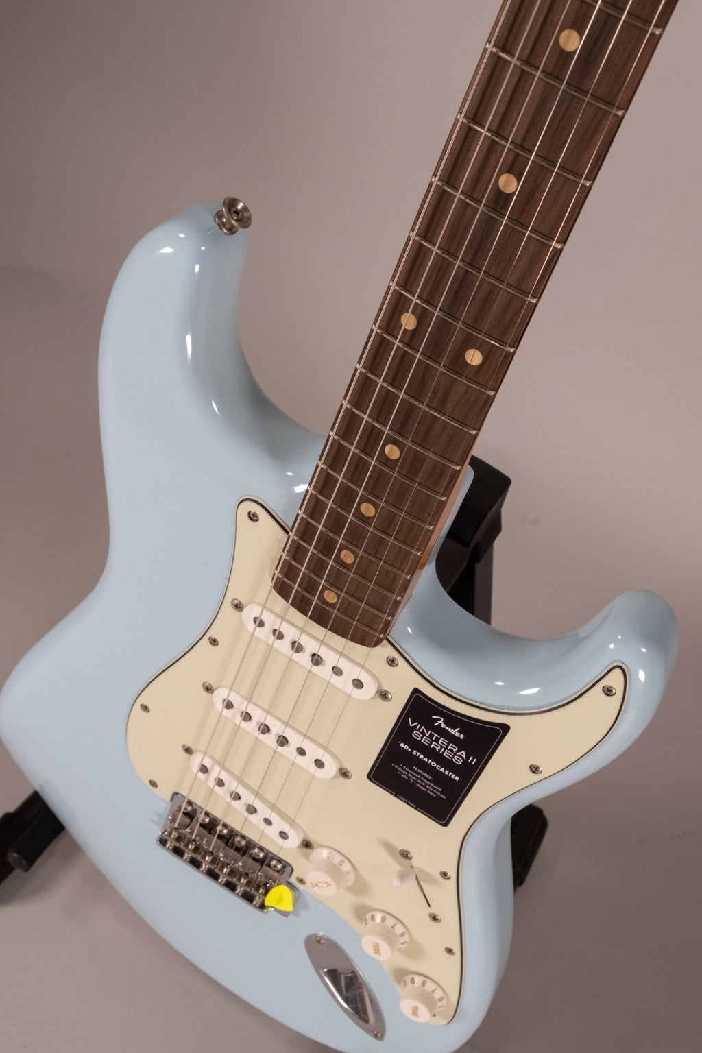 Fender Limited Edition Vintera II Road Worn '60s Stratocaster Rw Sonic Blue