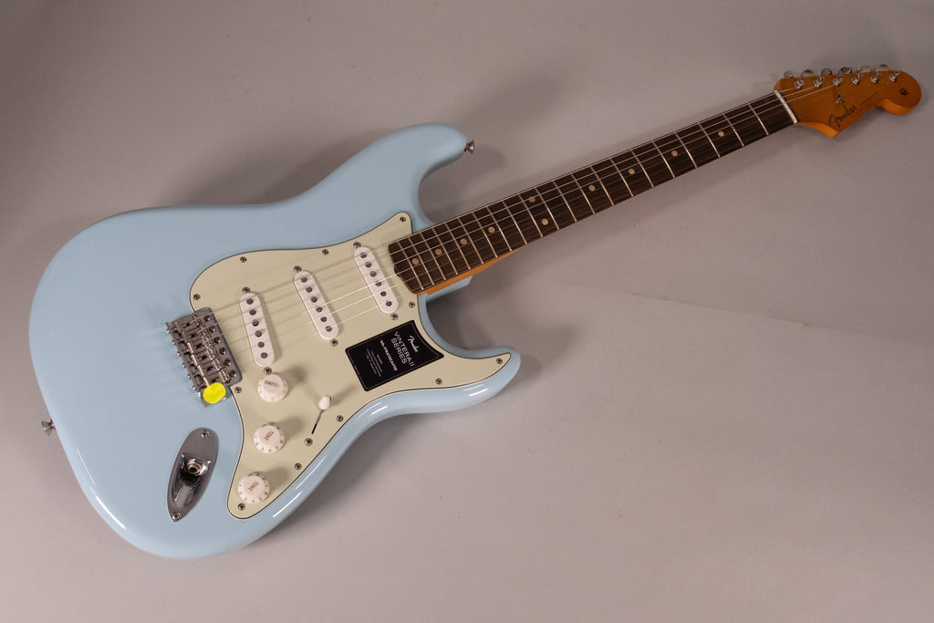 Fender Limited Edition Vintera II Road Worn '60s Stratocaster Rw Sonic Blue