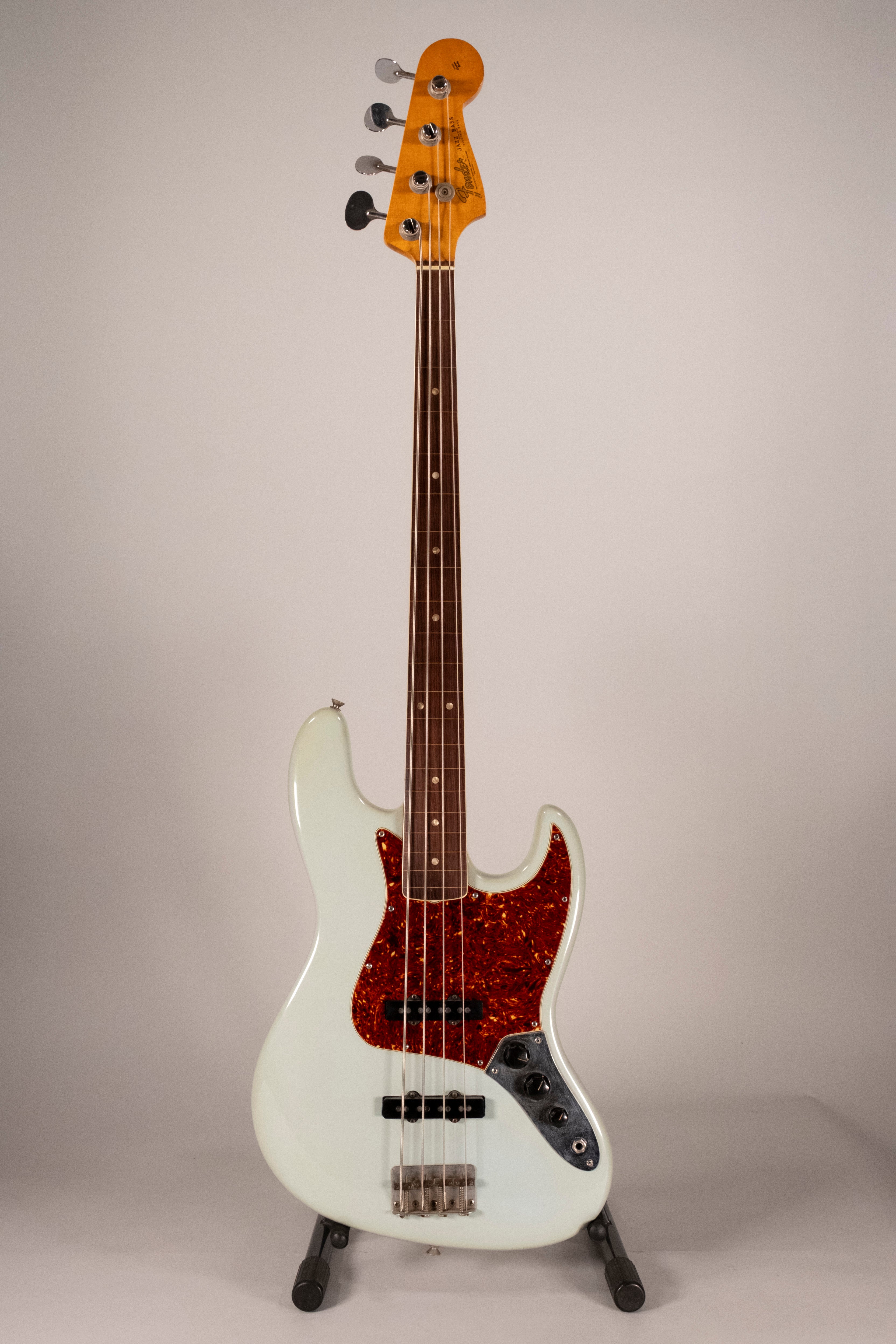 FENDER JAZZ 1966 FRETLESS REFINISH USATO