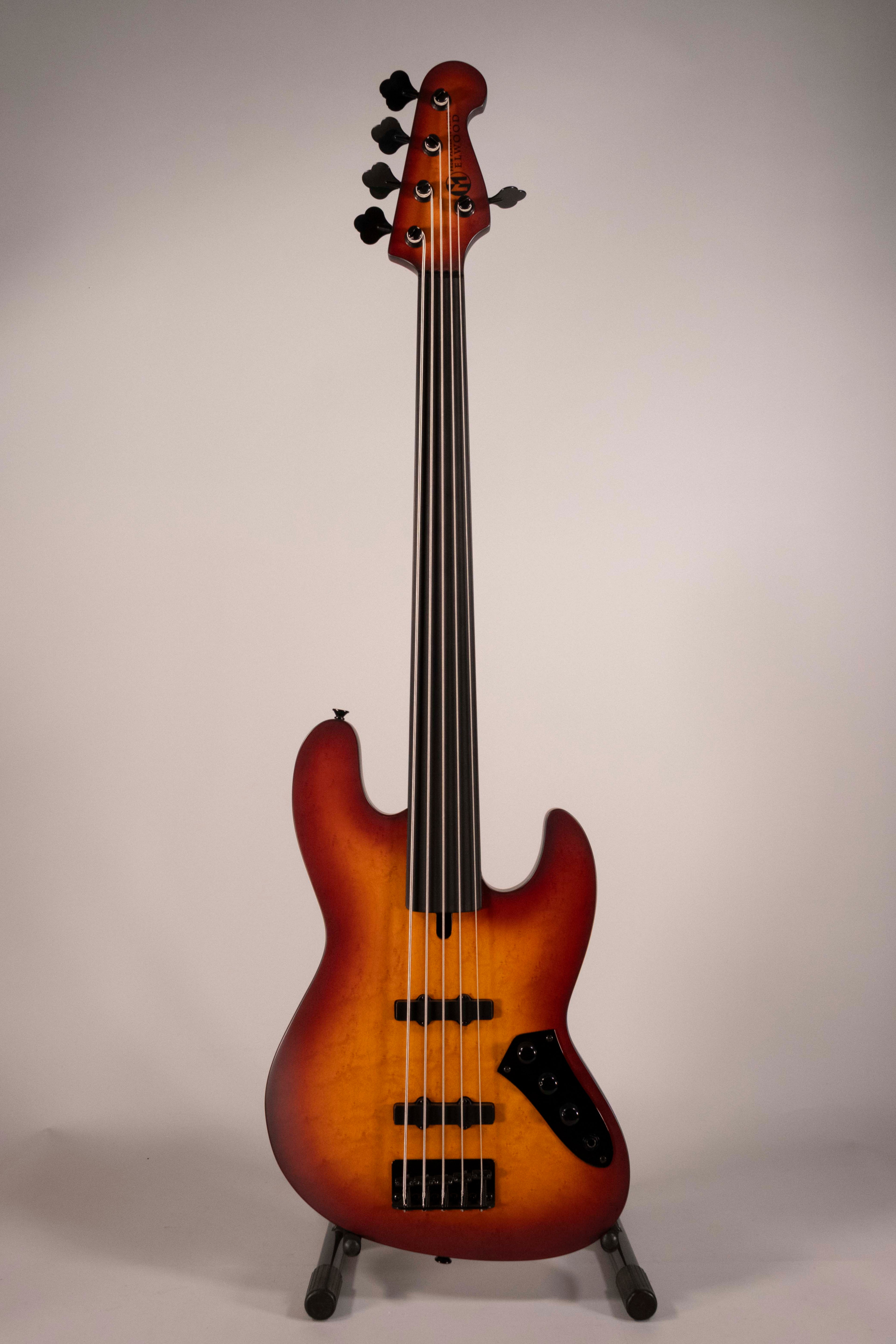 Maruszczyk Elwood 5P Fretless