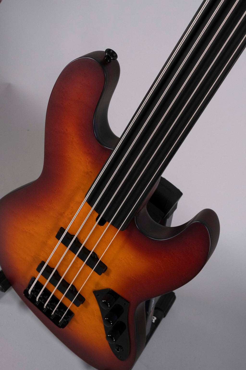 Maruszczyk Elwood 5P Fretless