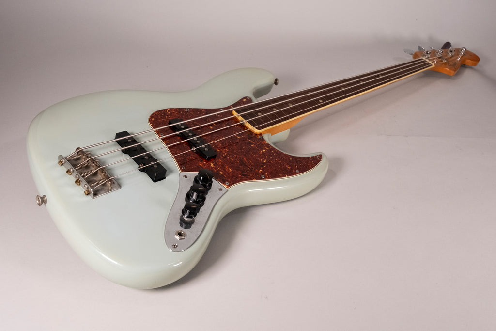 FENDER JAZZ 1966 FRETLESS REFINISH USATO