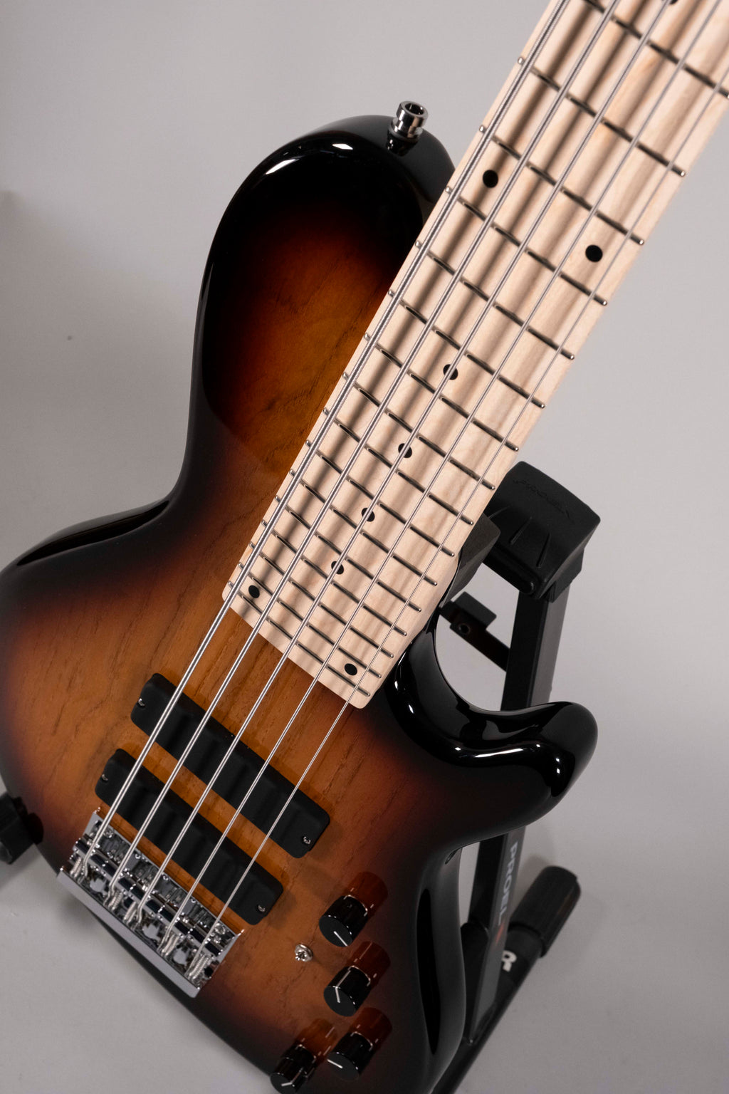 Sadowsky Metroline Bass 5 24 Single Cut Vintage Sunburst