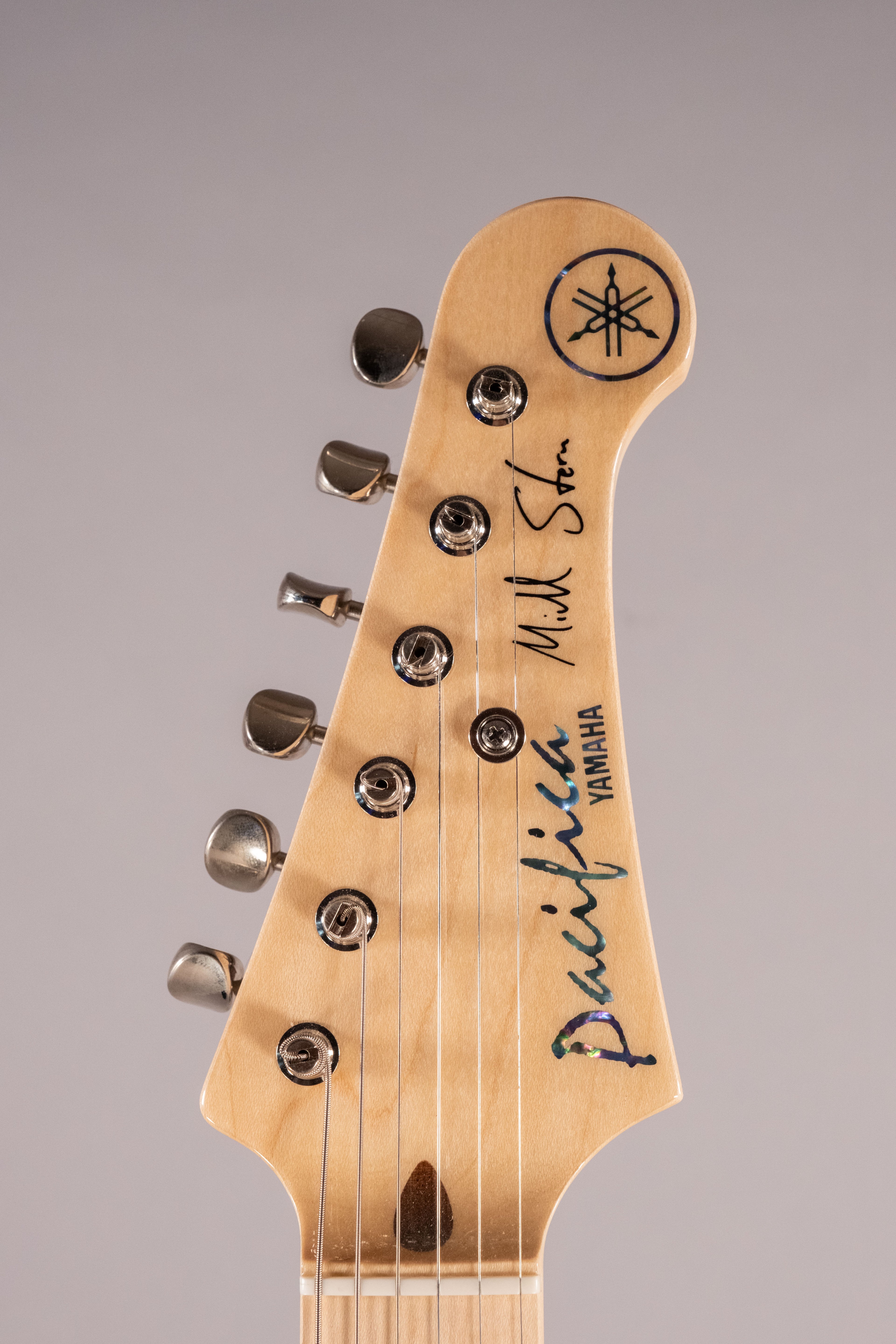 Yamaha Pacifica PAC1611 Mike Stern Natural