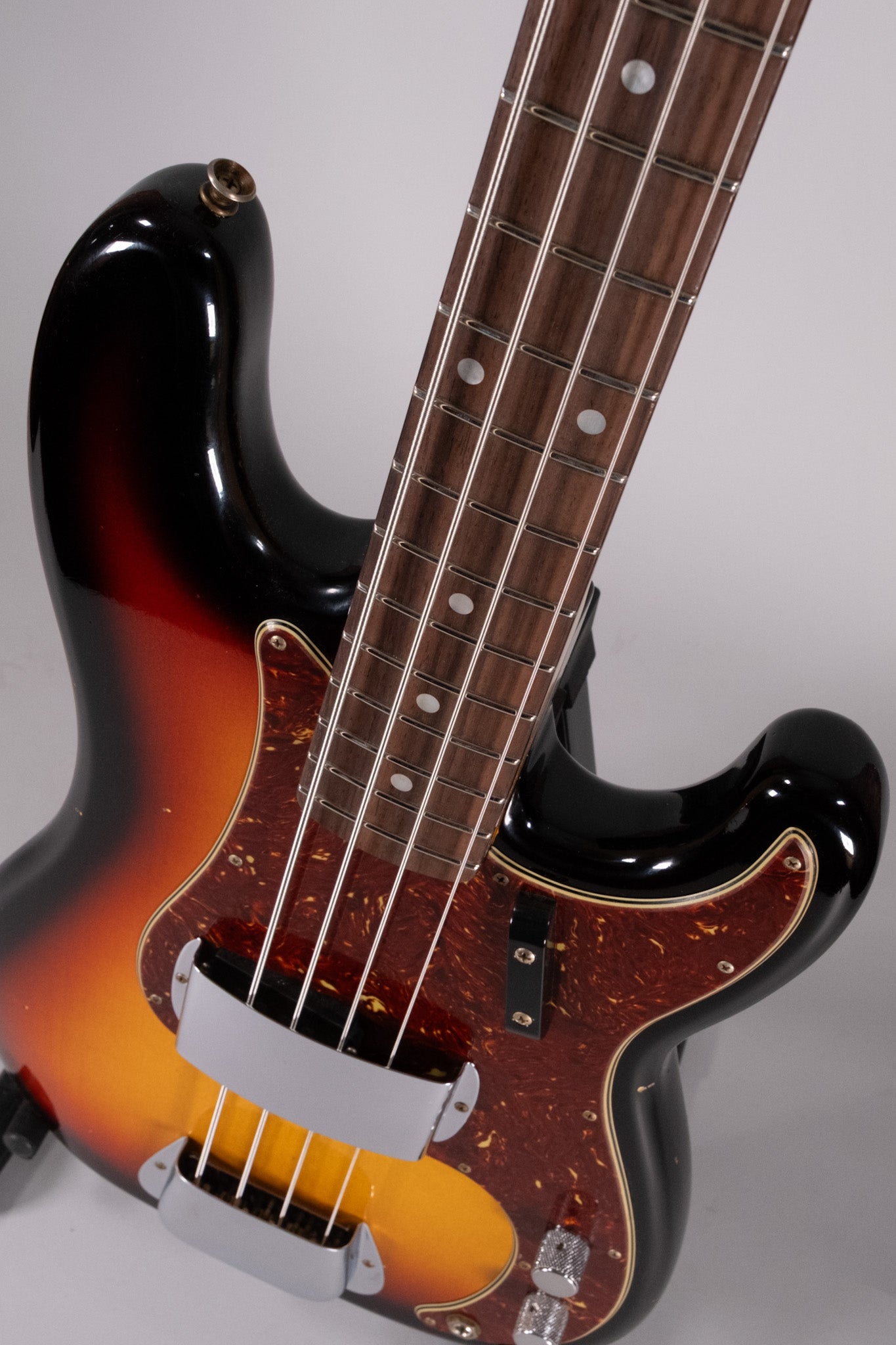Fender Custom Shop 1966 Precision Bass Journeyman Relic 3A RW 3 Color Sunburst