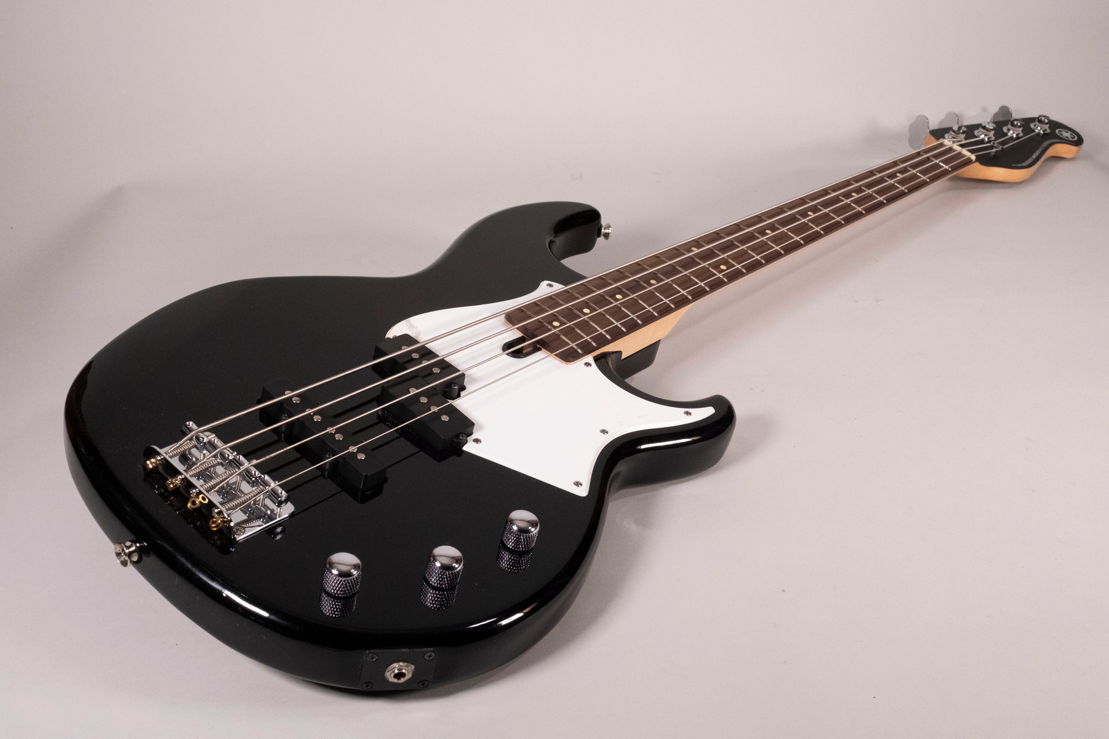 Bass Yamaha bb234 Usato