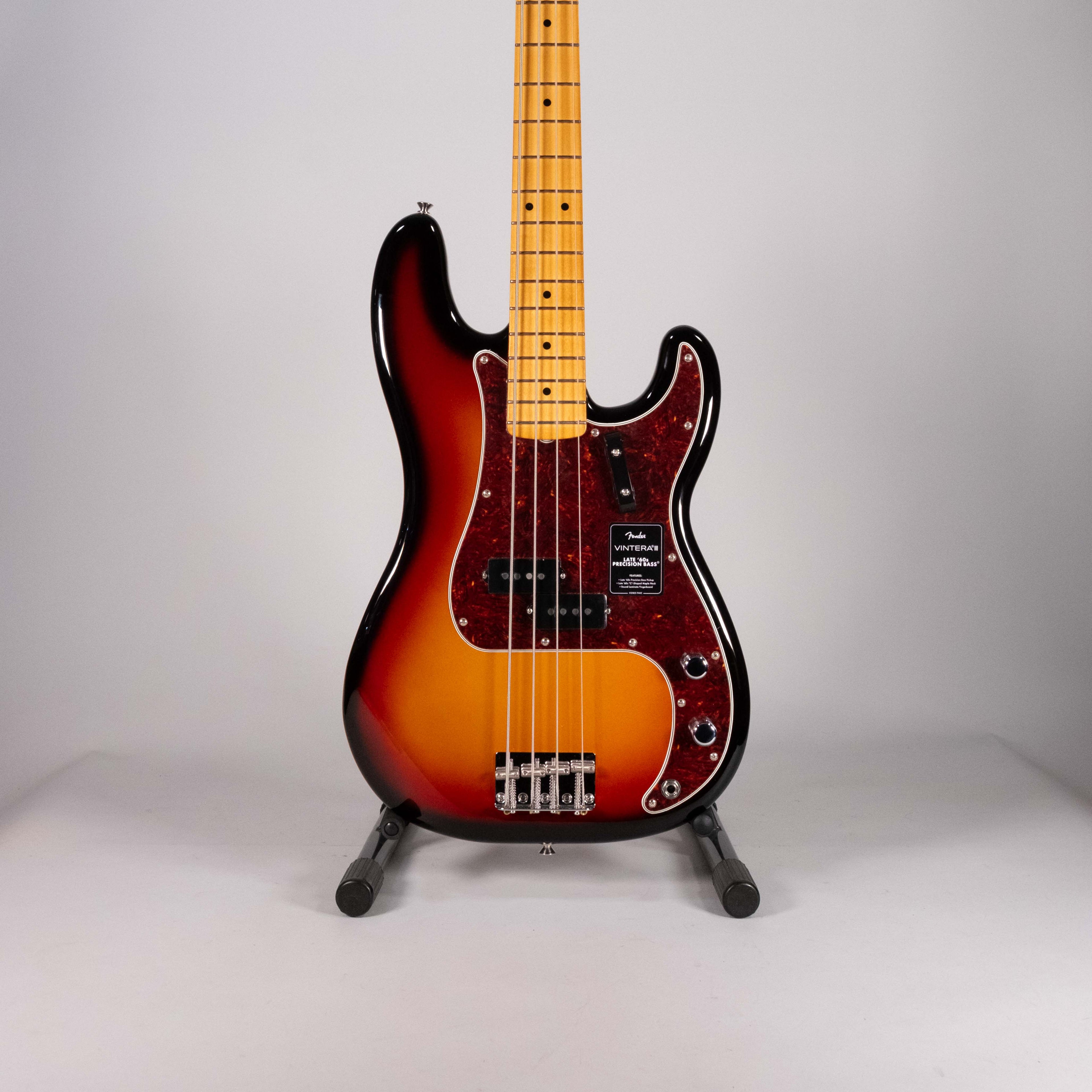 Fender Vintera III Late 60 Precision Bass Mn 3-Color Sunburst