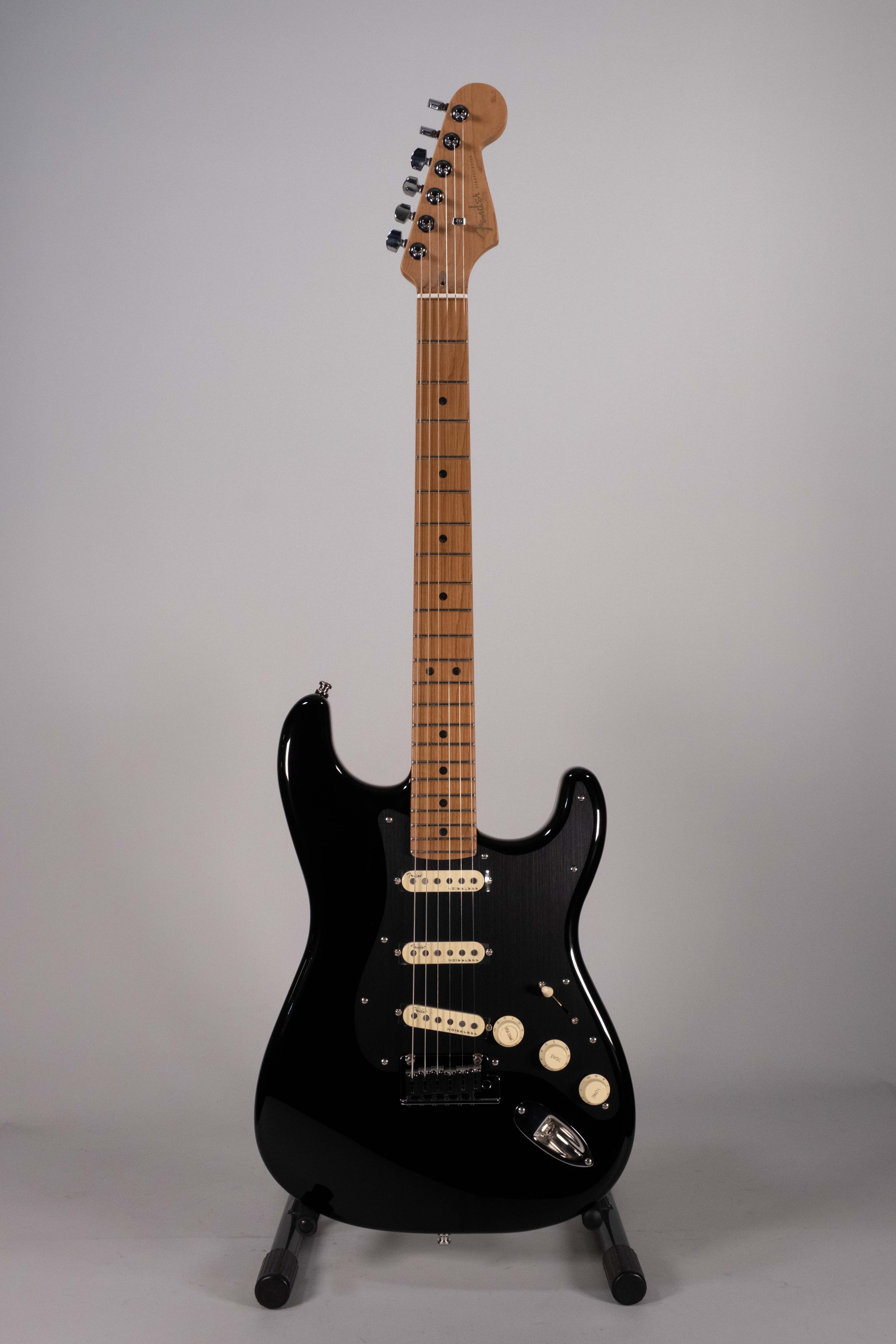 Fender Limited Edition American Ultra II Stratocaster Maple Black