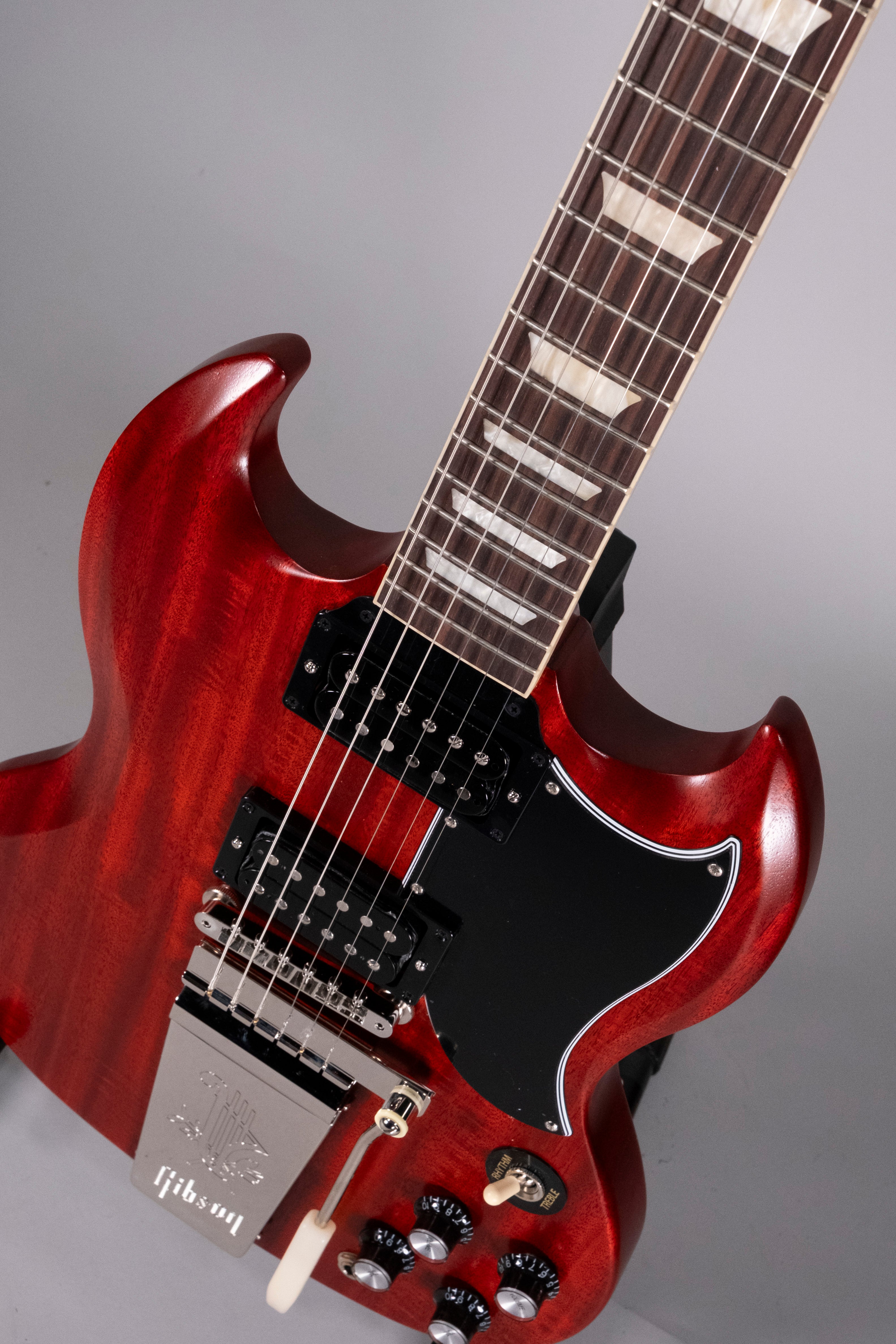 Gibson SG Standard 61 Maestro Vibrola Faded Vintage Cherry Satin