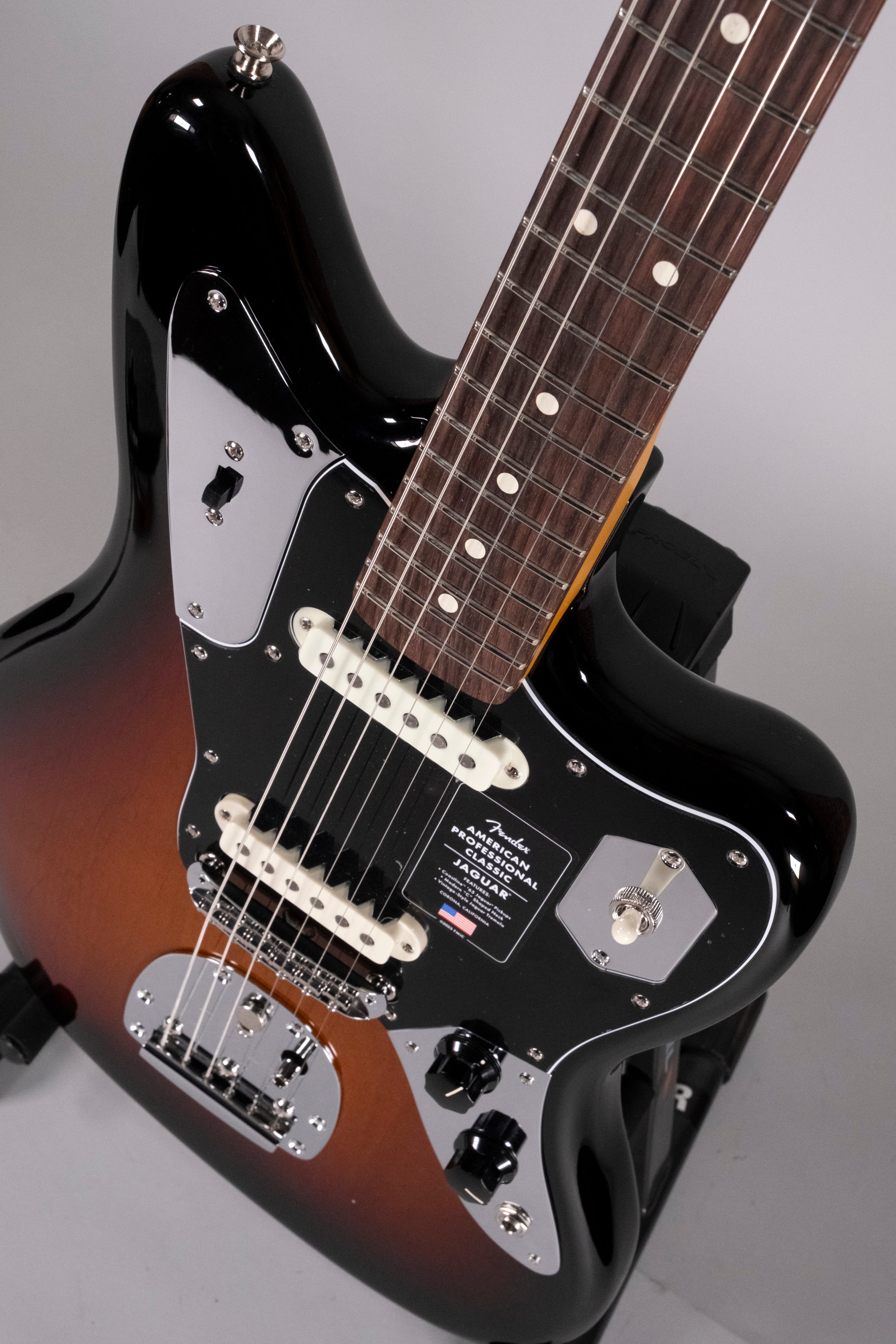 Fender Jaguar American Professional Classic RW 3-Color Sunburst