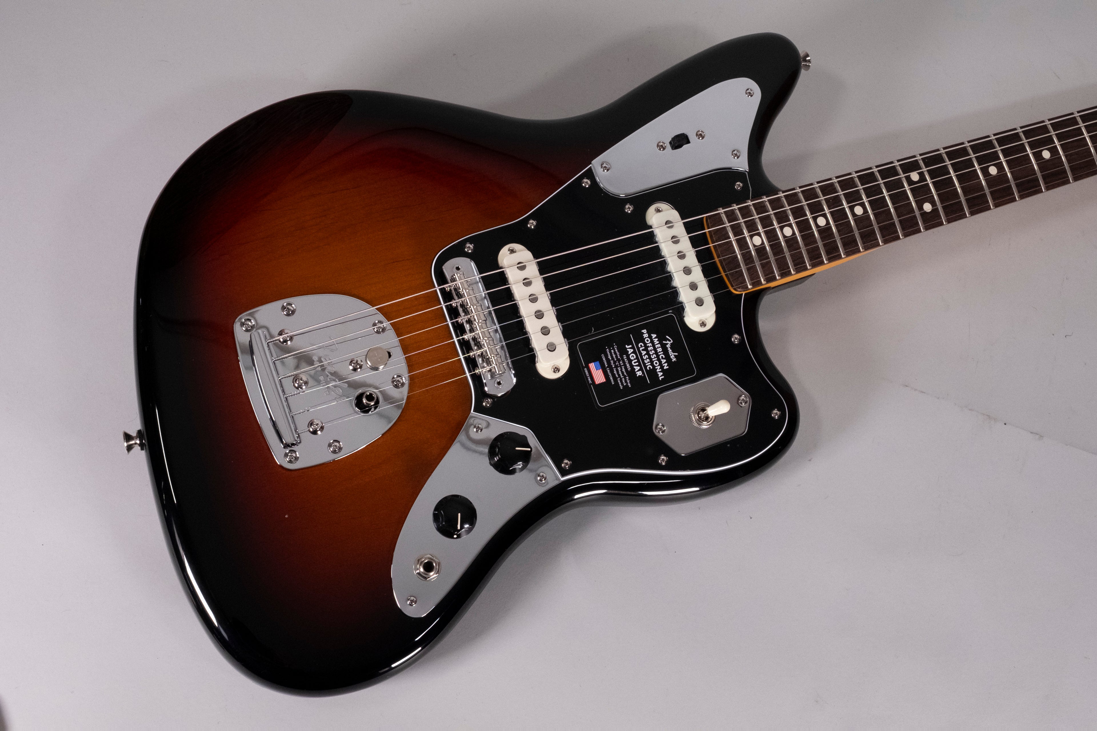 Fender Jaguar American Professional Classic RW 3-Color Sunburst