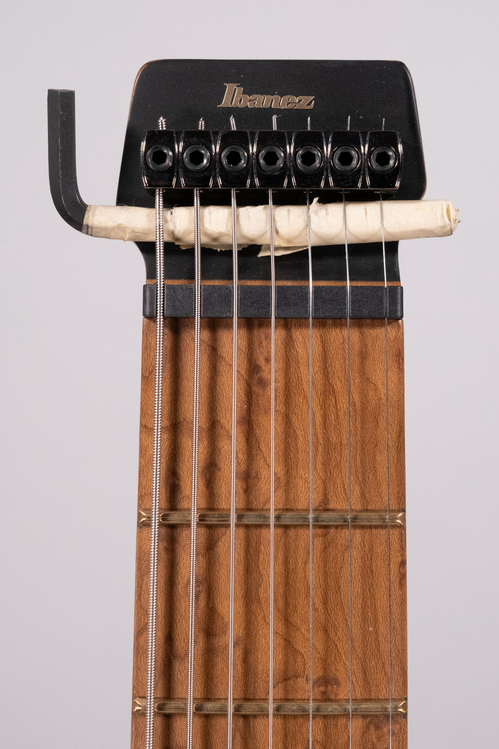Ibanez Q547B Chitarra 7 Corde Metallic Matte