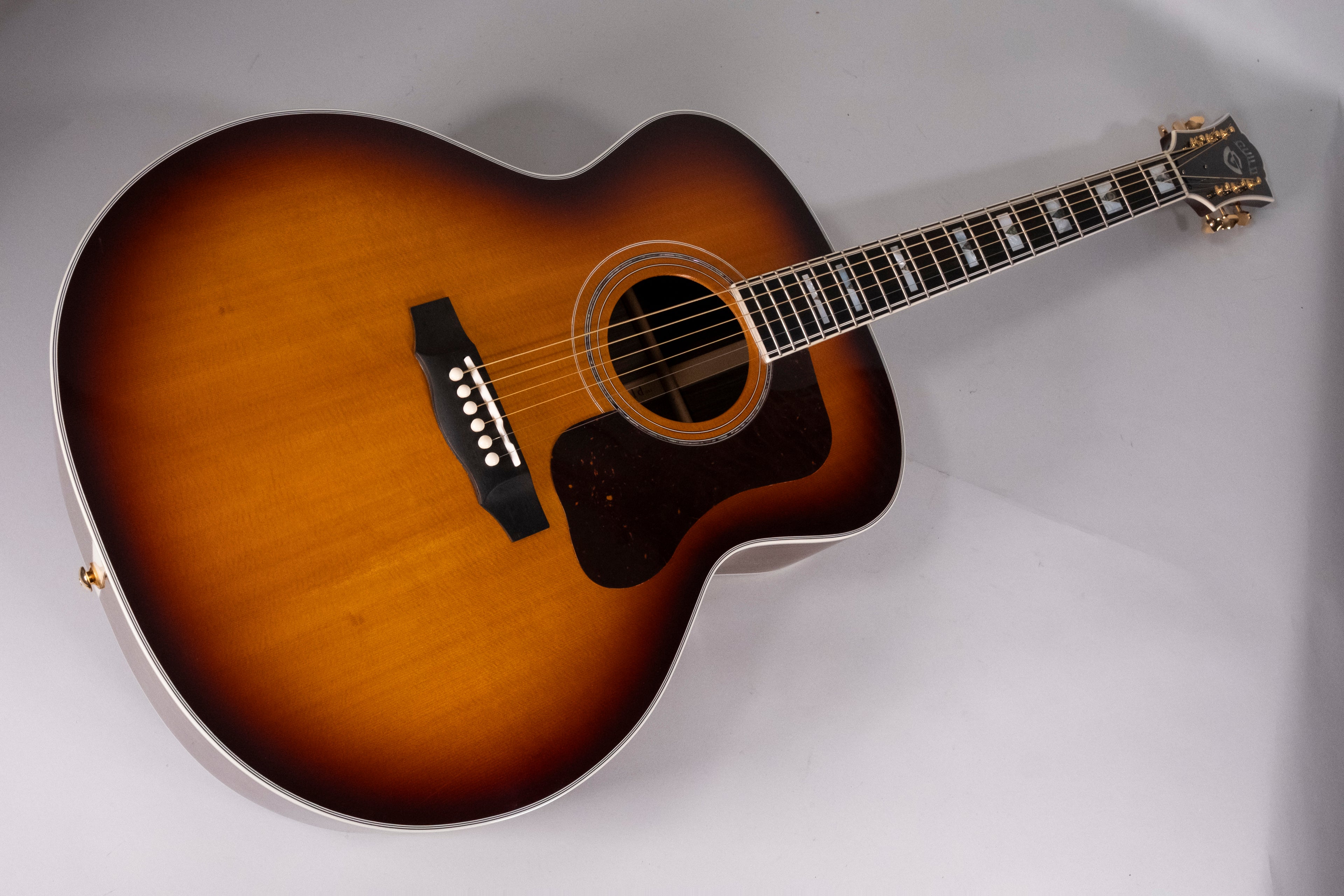 GUILD F55 JUMBO USATA