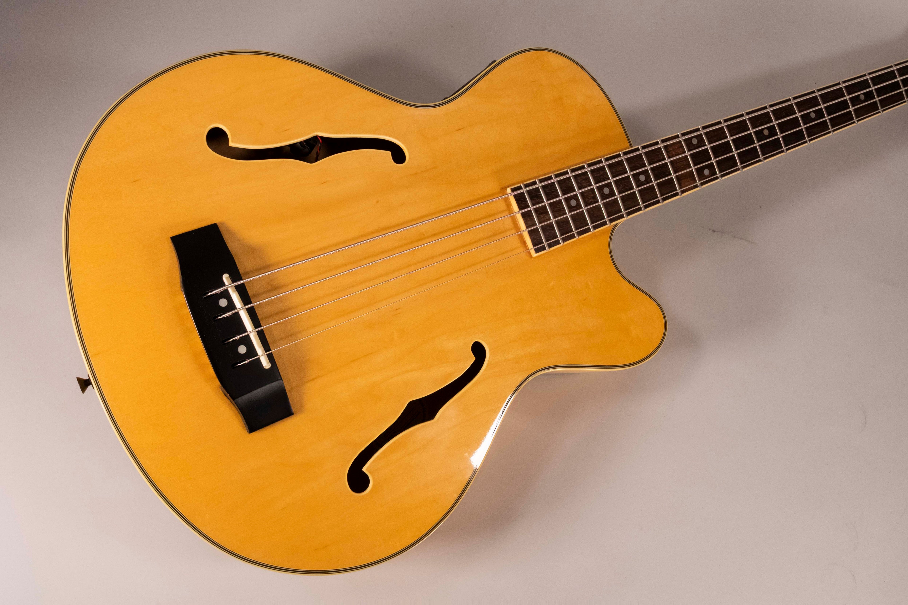 samick basso semicaustico usato