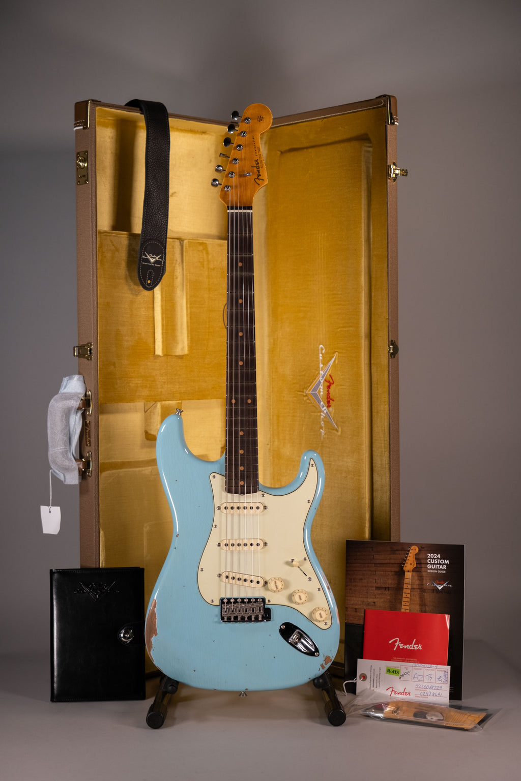 Fender Custom Shop 1962 Stratocaster Relic Faded Aged Daphne Blue
