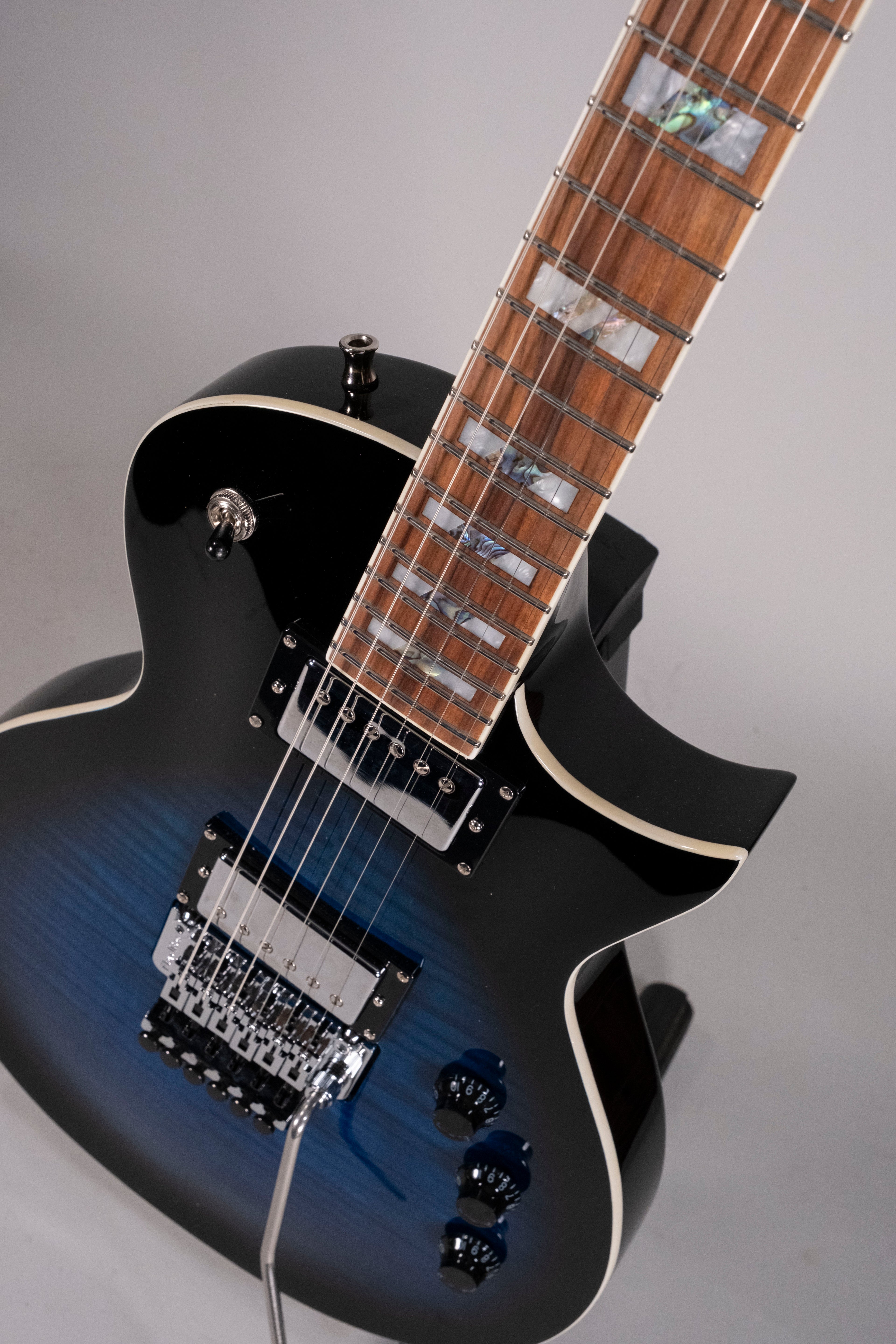 LTD AS-1FR - Black Aqua Sunburst - c/astuccio