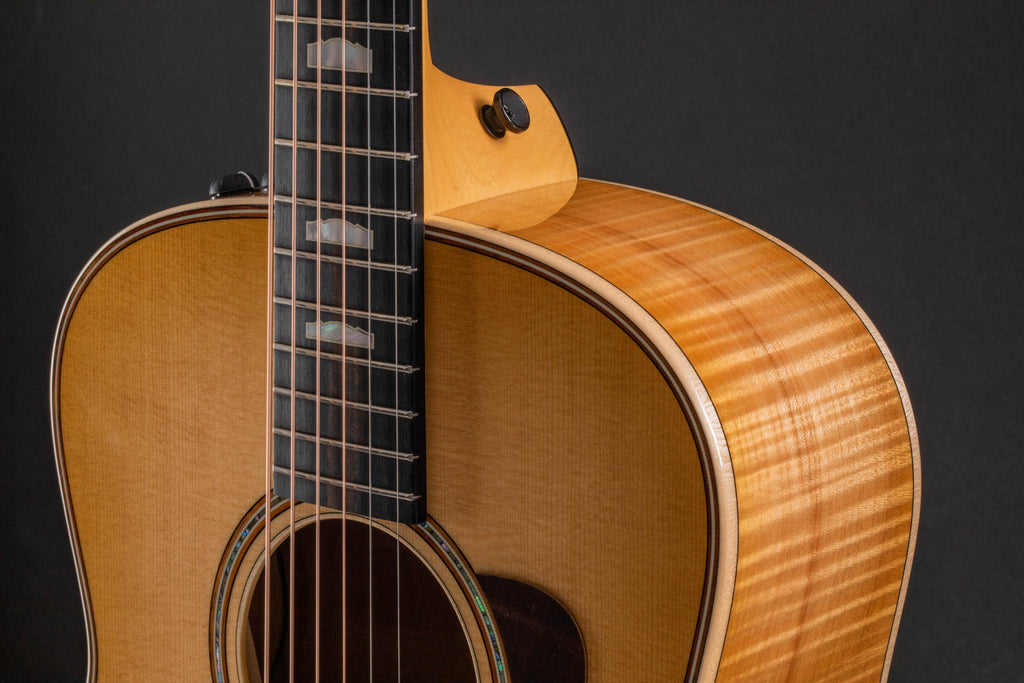 Taylor Gt611e Ltd  Antique Blonde Chitarra Acustica Elettrificata