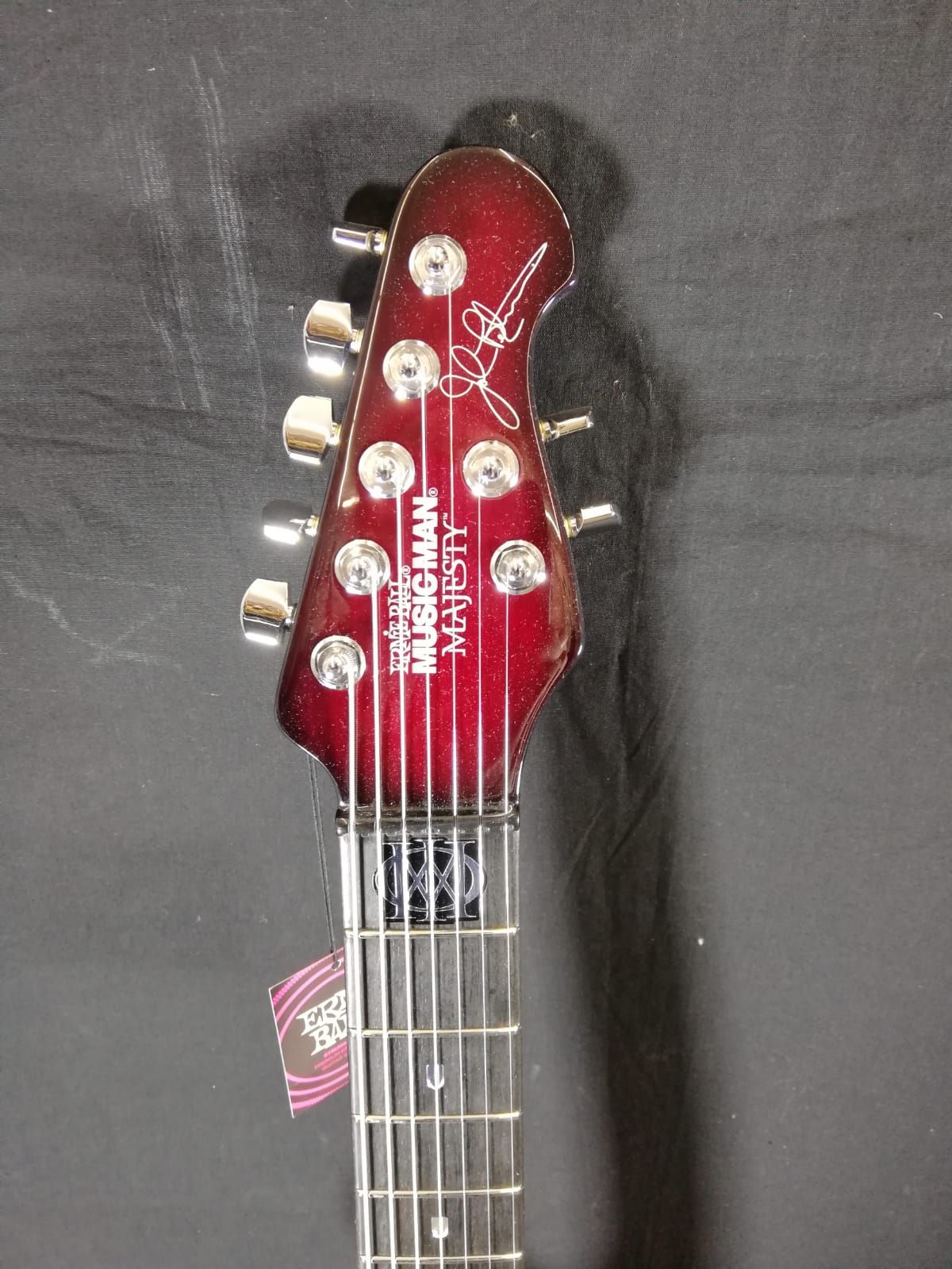 Musicman Maj617 Majesty Royal Red