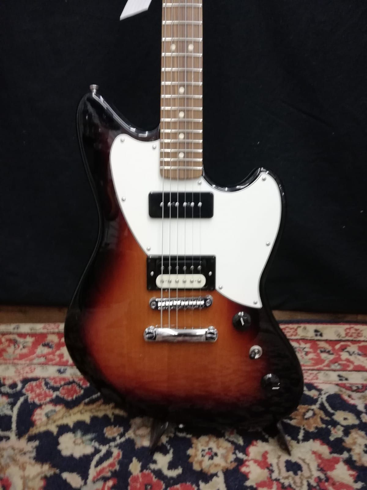 Fender Powercaster Pau Ferro 3Colour Sunburst Ex Demo