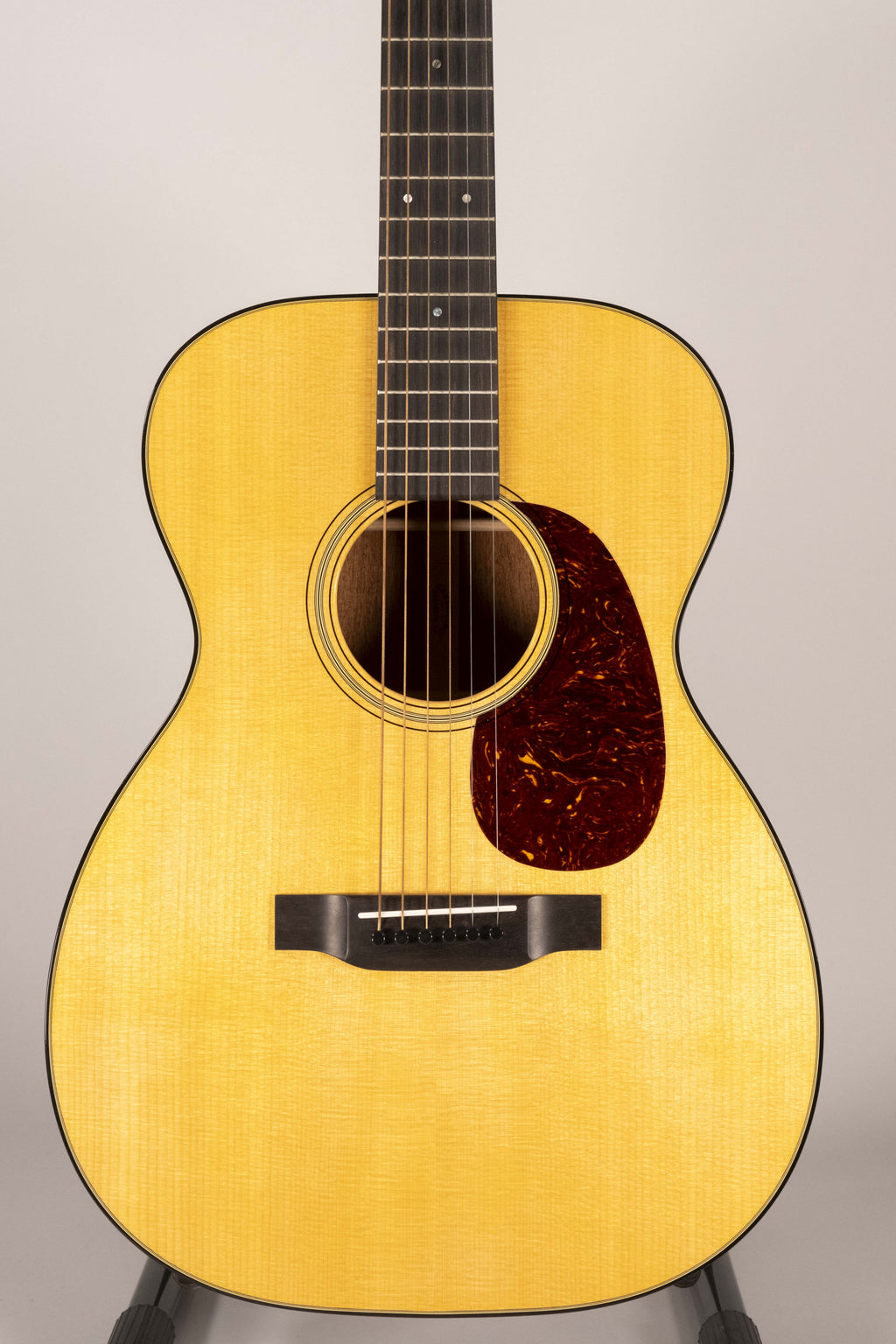 Martin & Co. 00-18