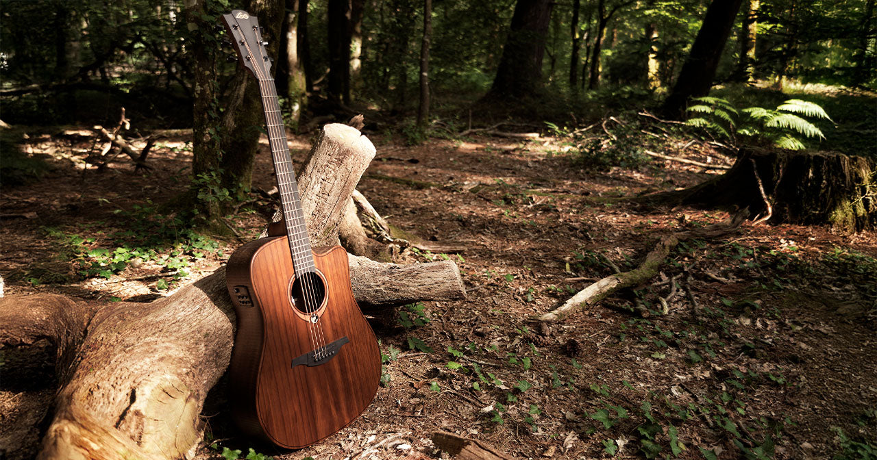LAG SAUVAGE-DCE Chitarra Acustica Dreadnought Cutaway EQ