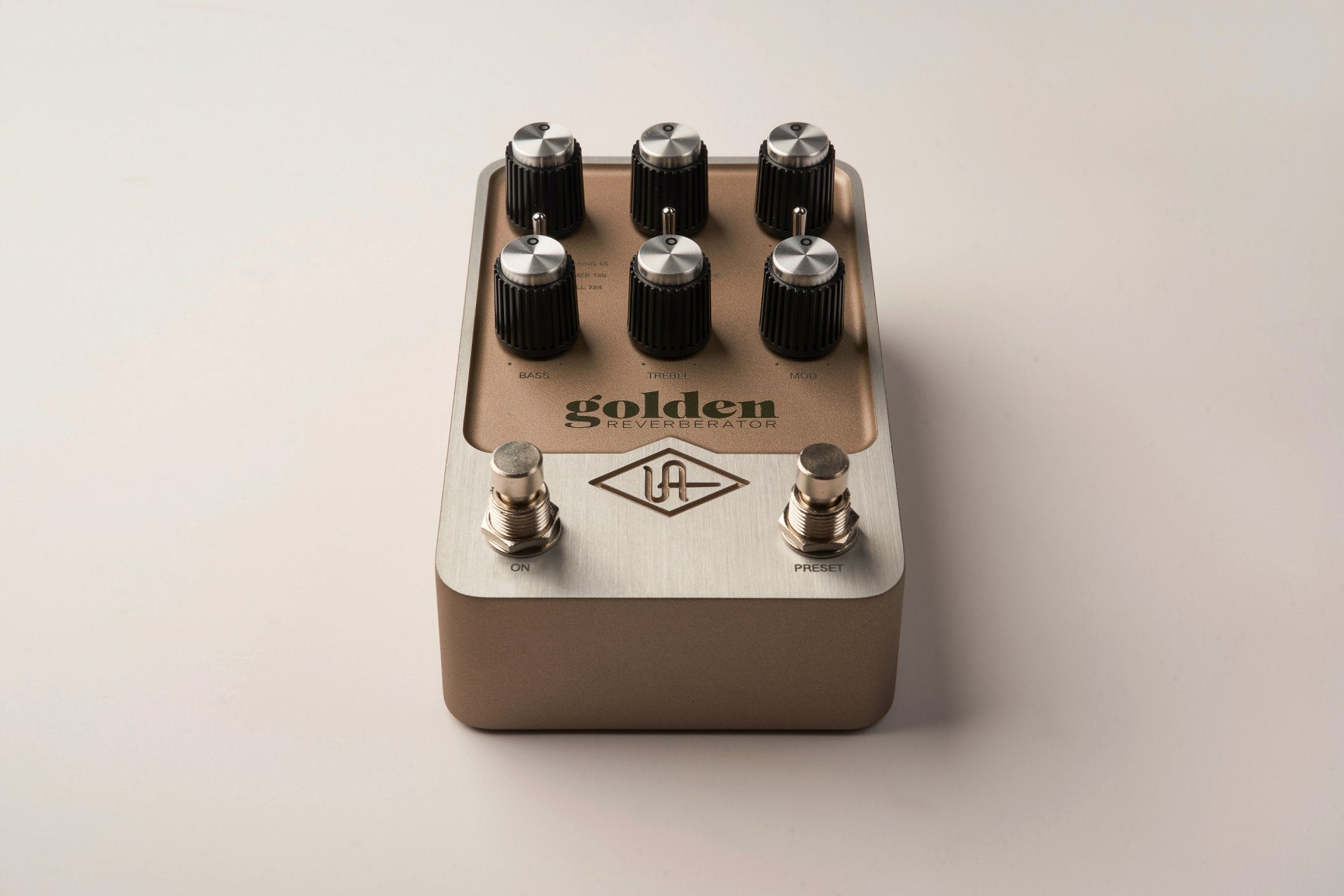 UNIVERSAL AUDIO UAFX Golden Reverberator Stereo Effects Pedal