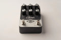 UNIVERSAL AUDIO UAFX Starlight Echo Station Stereo Delay Pedal