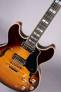 Yamaha Sa2200 Brown Sunburst con Custodia