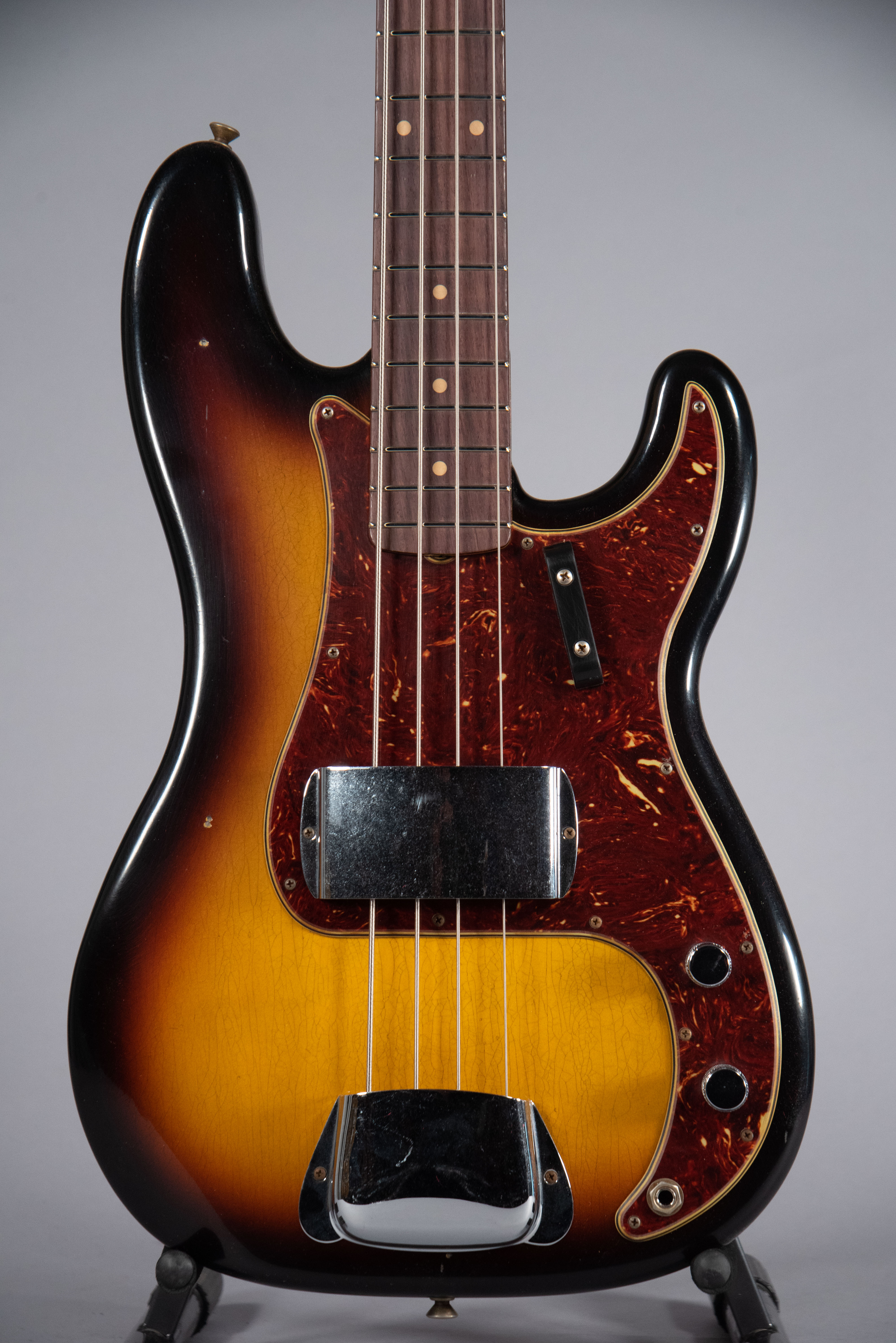 Fender 63 Precision Bass Journeyman Relic Aged 3 Color Sunburst