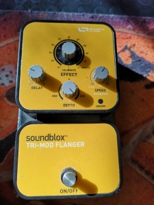 source Audio tri-mod flanger usato