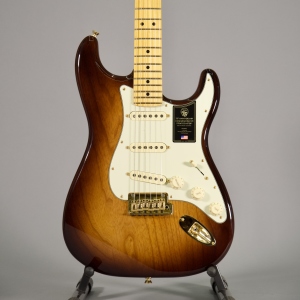 Fender 75 Anniversario Commemorative Stratocaster Mn 2Color Bourbon Burst