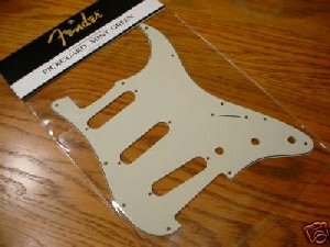 Fender 11 Hole Modern Style Stratocaster S/S/S Pickguard