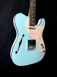 Fender Telecaster Thinline Two Tone Daphne Blue