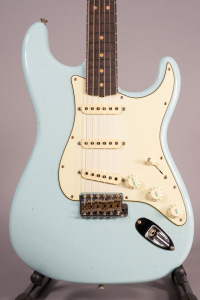 Fender Custom Shop 64 Stratocaster Journeyman Relic Faded Aged Daphne Blue