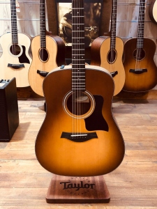 TAYLOR 110E WALNUT SITKA SUNBURST 