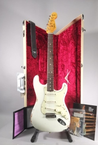 Fender Custom Shop Ltd 1963 Stratocaster Heavy Relic Aged Olympic White