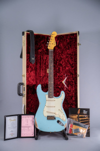 Fender Custom Shop Built 1963 Stratocaster Heavy Relic Faded Aged Daphne Blue