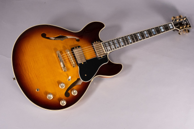 Yamaha Sa2200 Brown Sunburst con Custodia